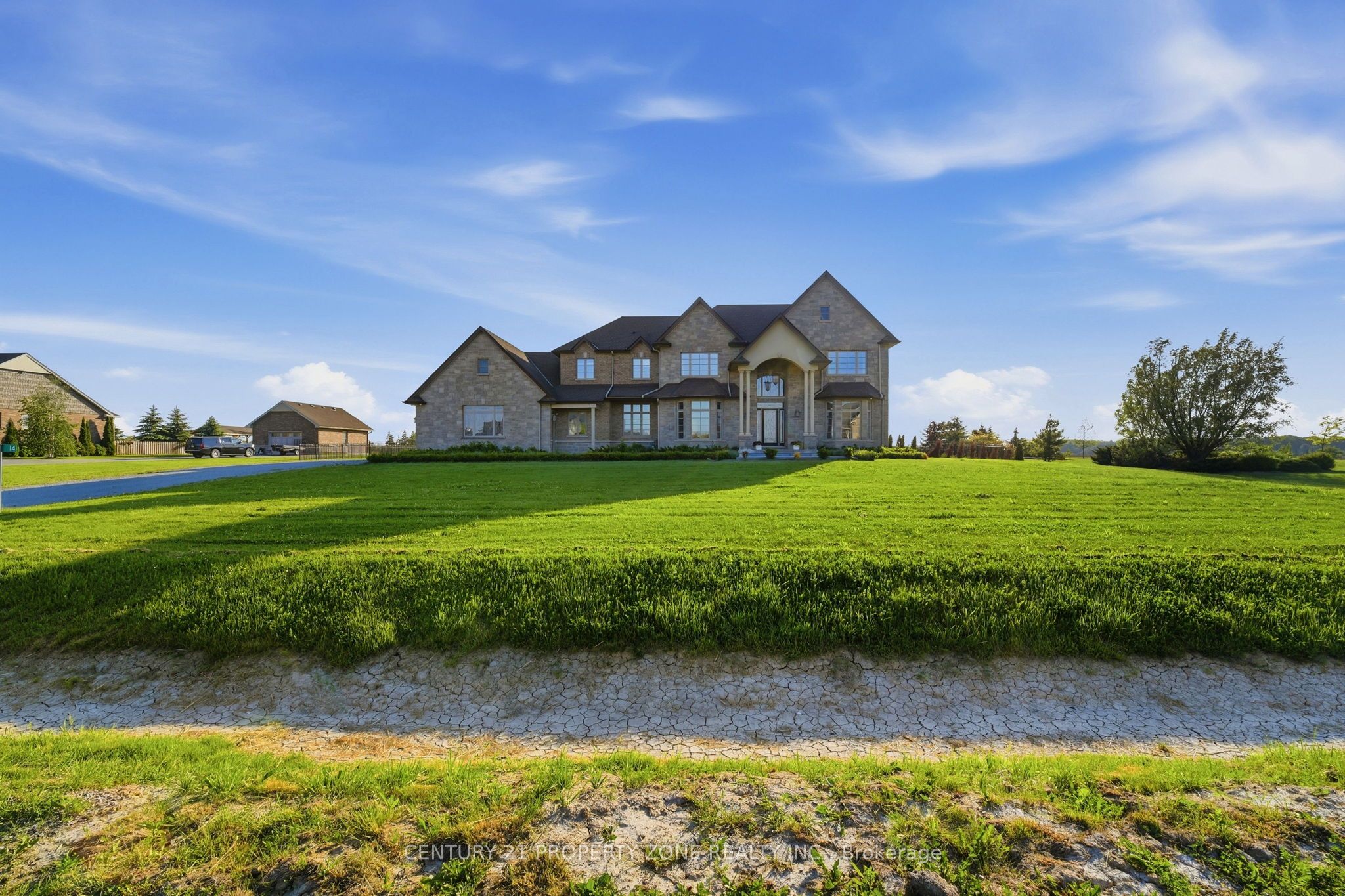 14 Wisteria Lane, Haldimand, ON N0A 1R0 photo 2