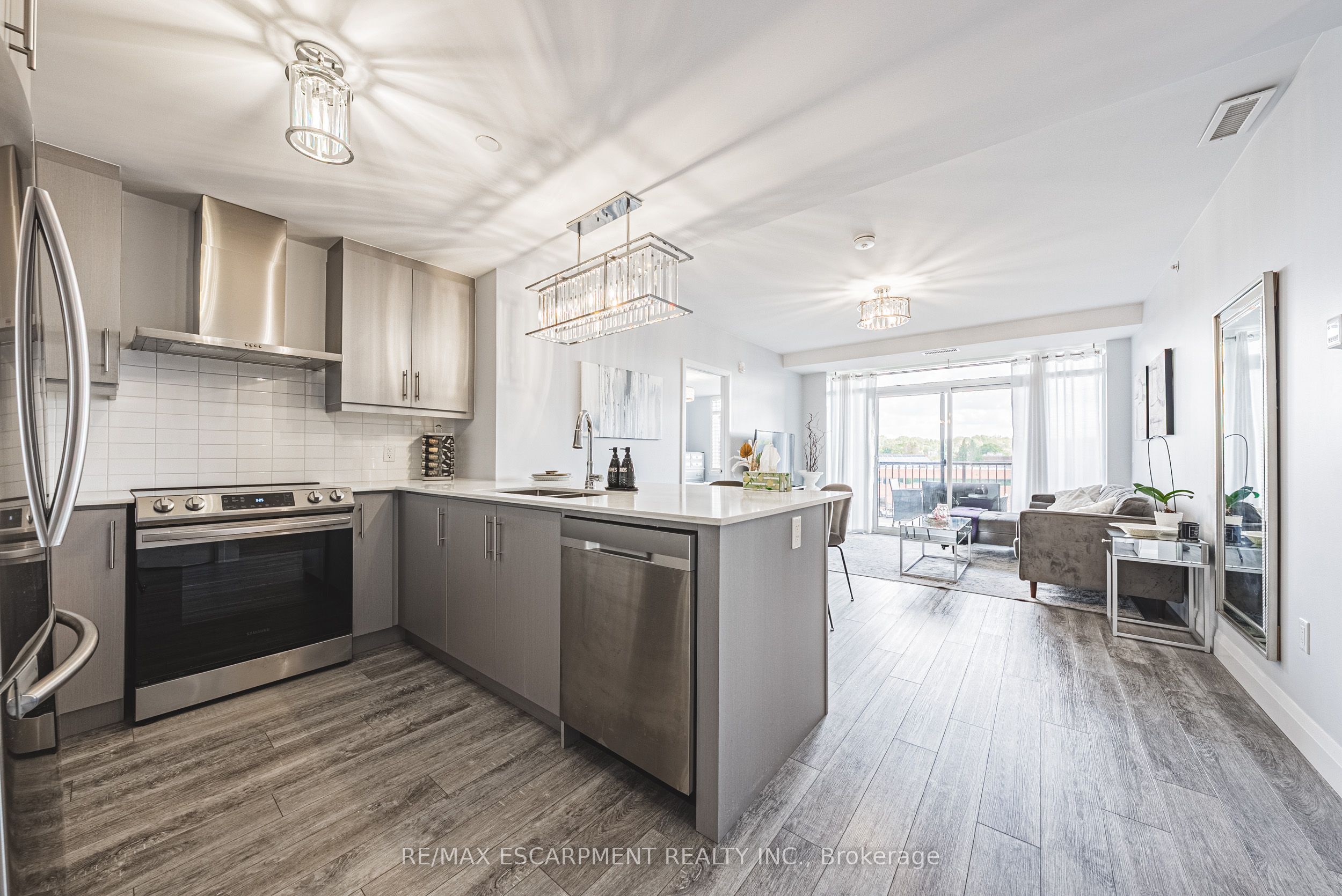 1 Redfern Avenue 317, Hamilton, ON L9C 0E6 photo 5
