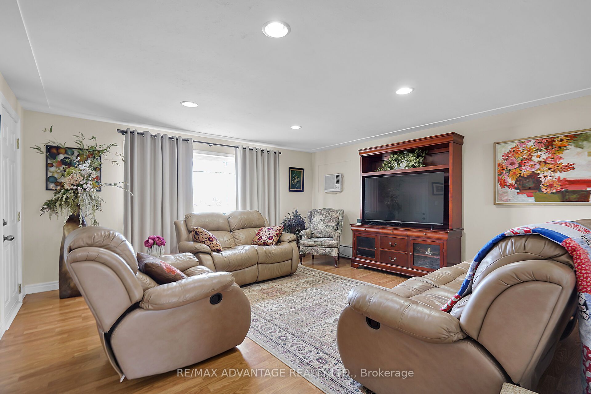2678 Dorchester Road, Thames Centre, ON N0L 1G5 photo 5
