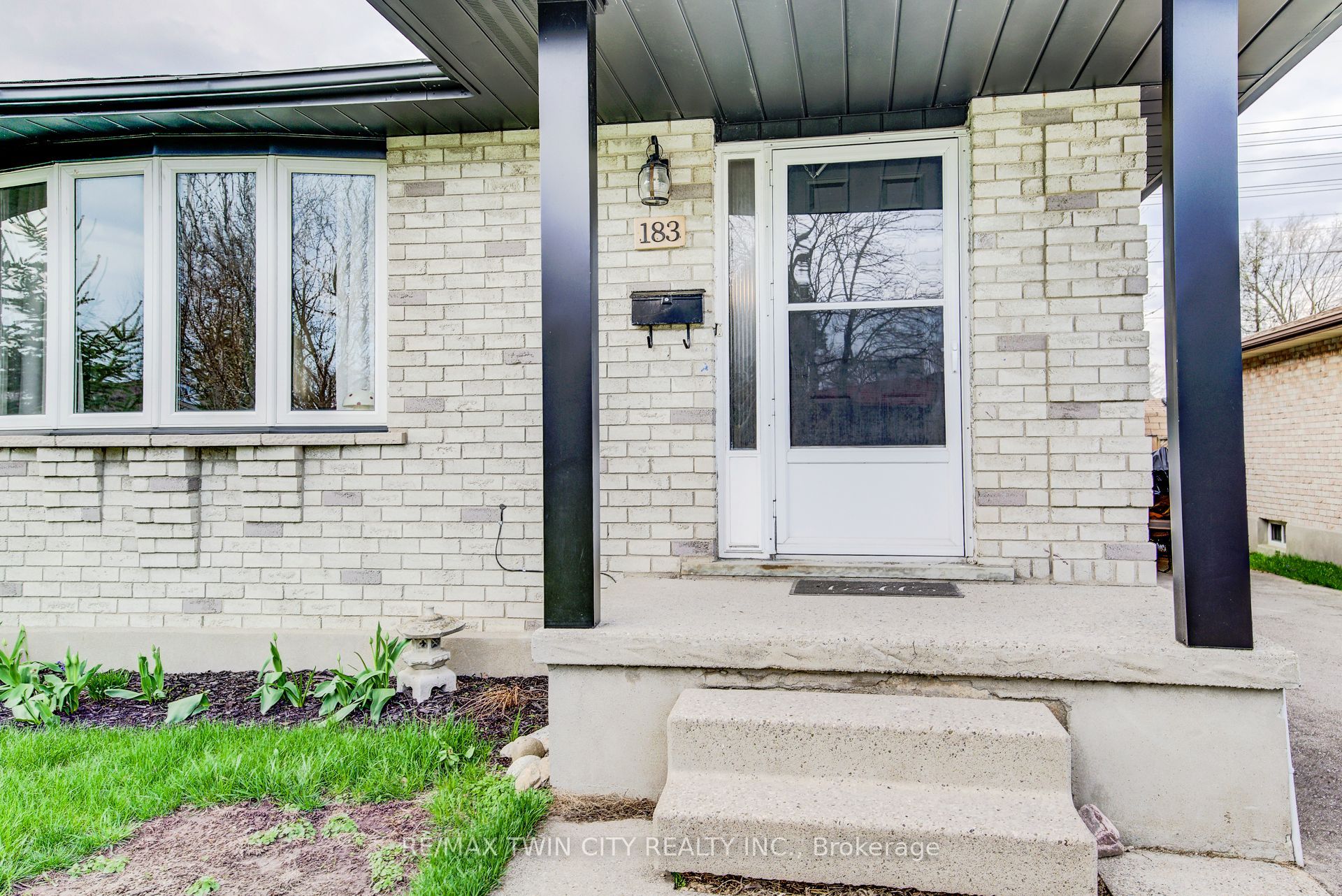 183 Dinison Crescent, Kitchener, ON N2E 2S6 photo 5
