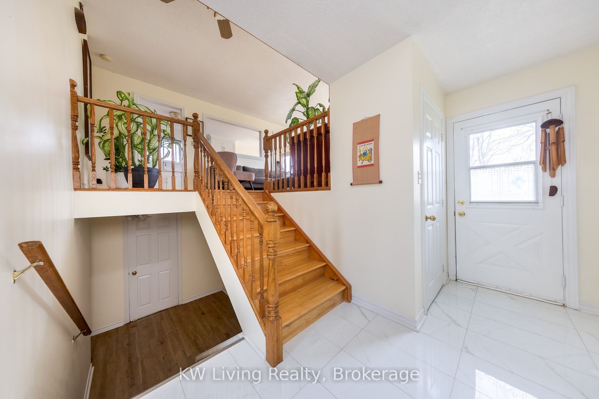 833 Fairbairn Street, Peterborough, ON K9H 6B9 photo 5