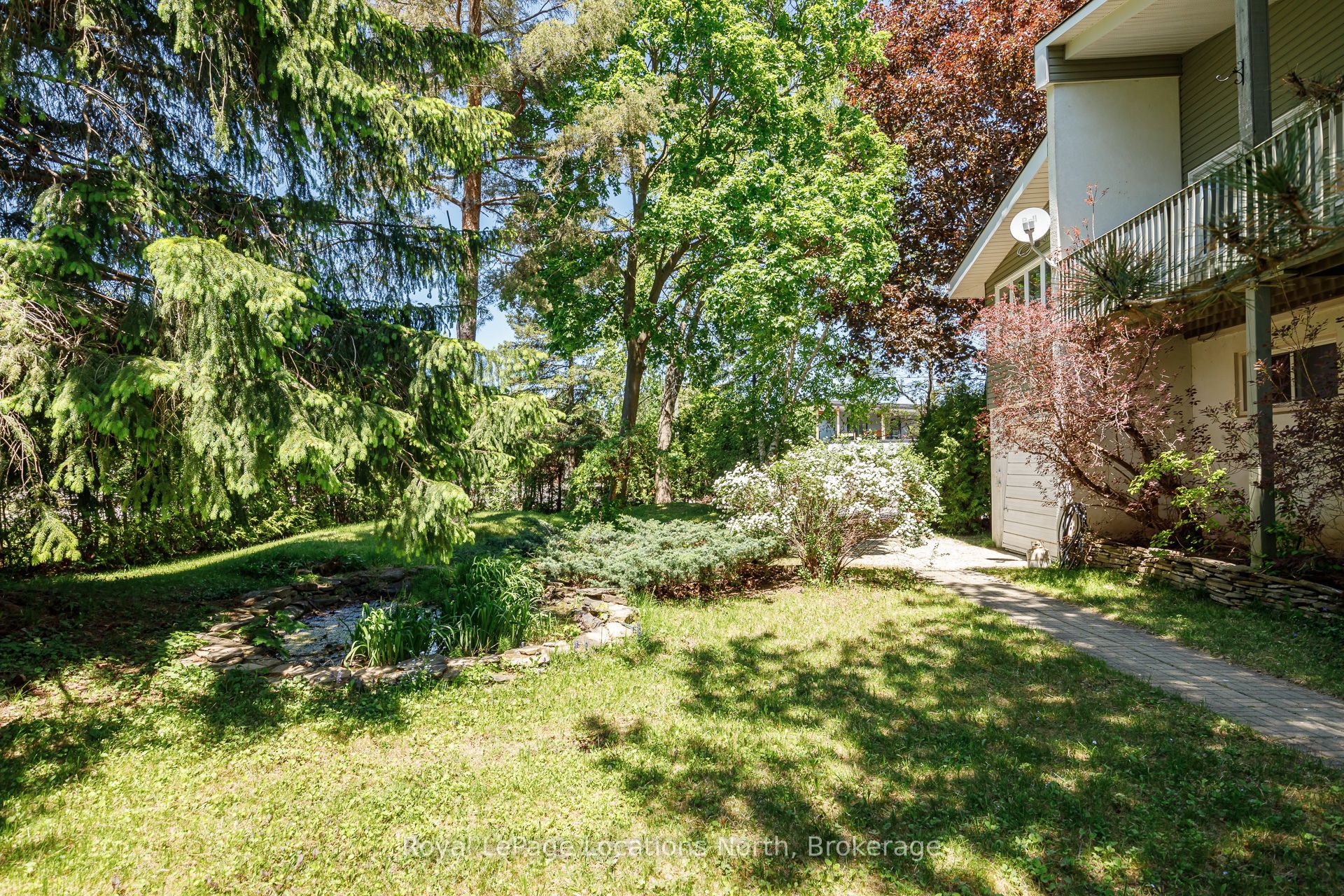 102 Lucille Wheeler Lane, Blue Mountains, ON L9Y 0P4 photo 2