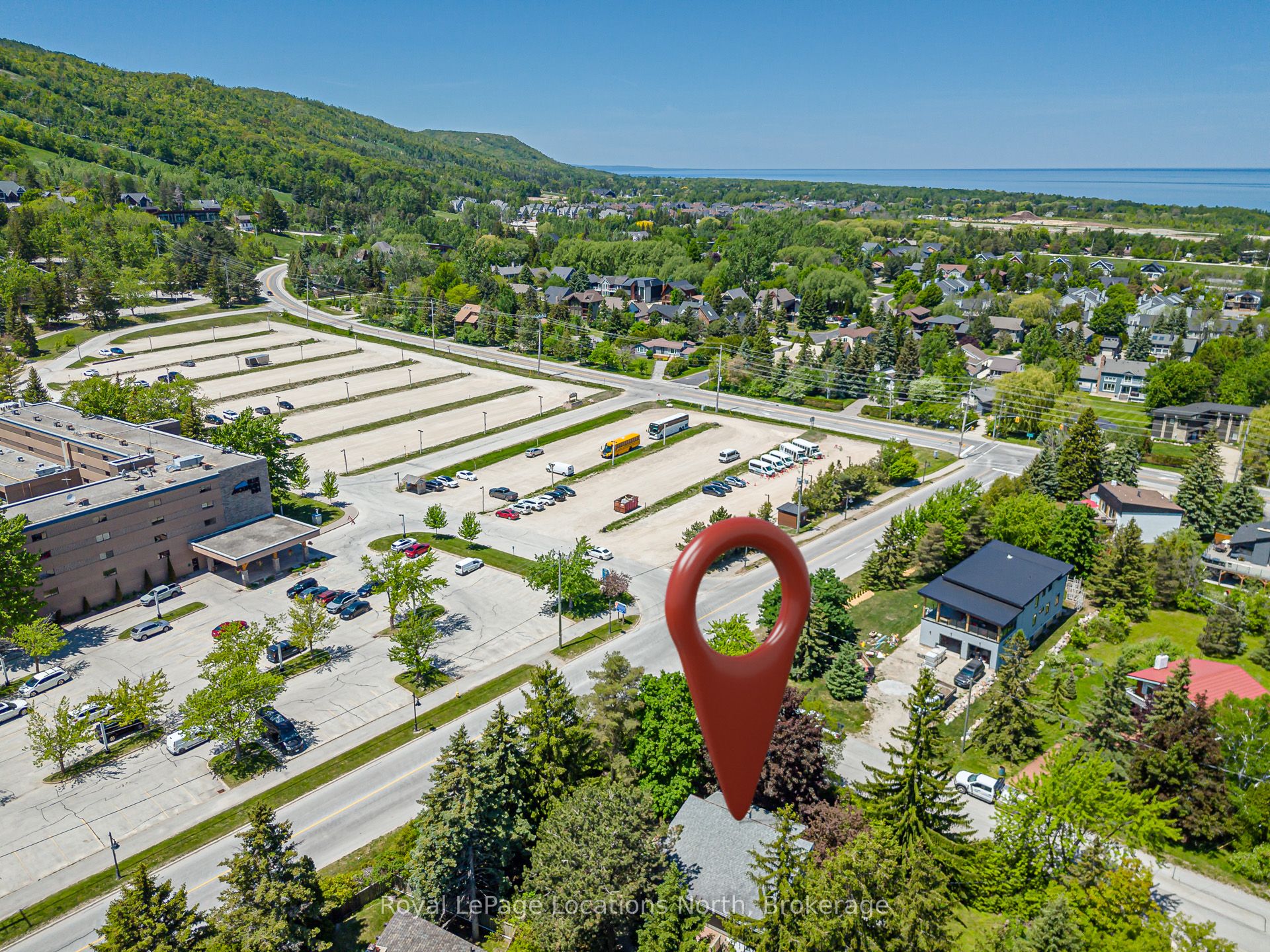 102 Lucille Wheeler Lane, Blue Mountains, ON L9Y 0P4 photo 4