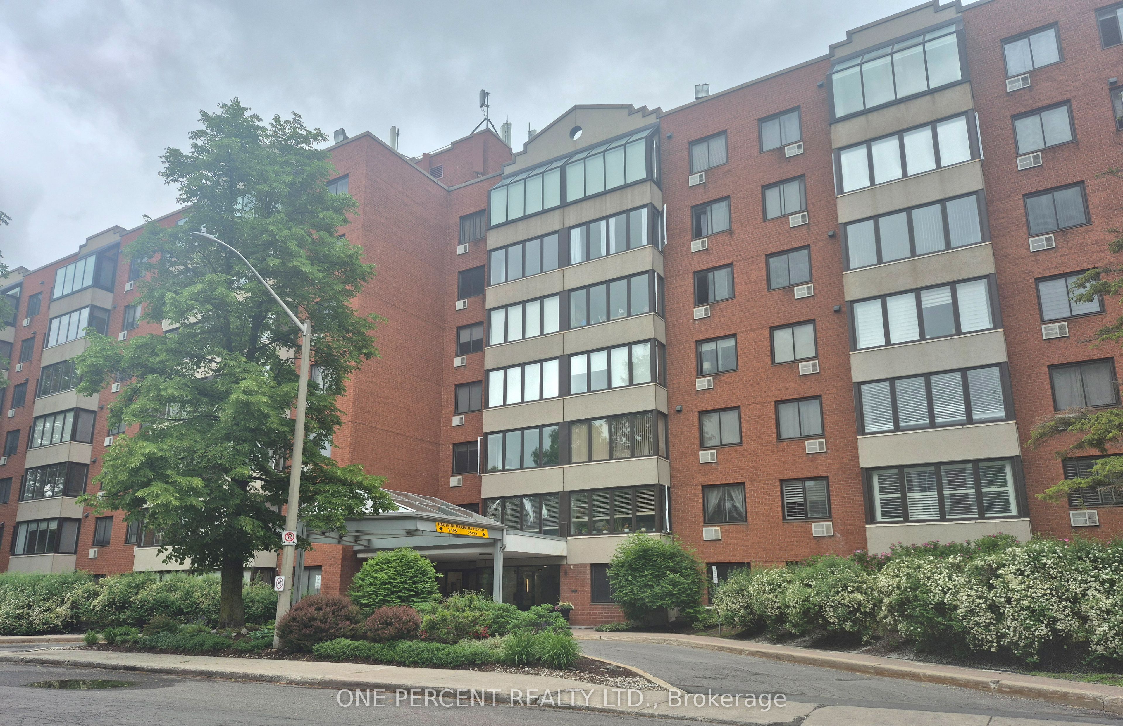 225 Alvin Road 408, Manor Park - Cardinal Glen and Area, ON K1K 4H6