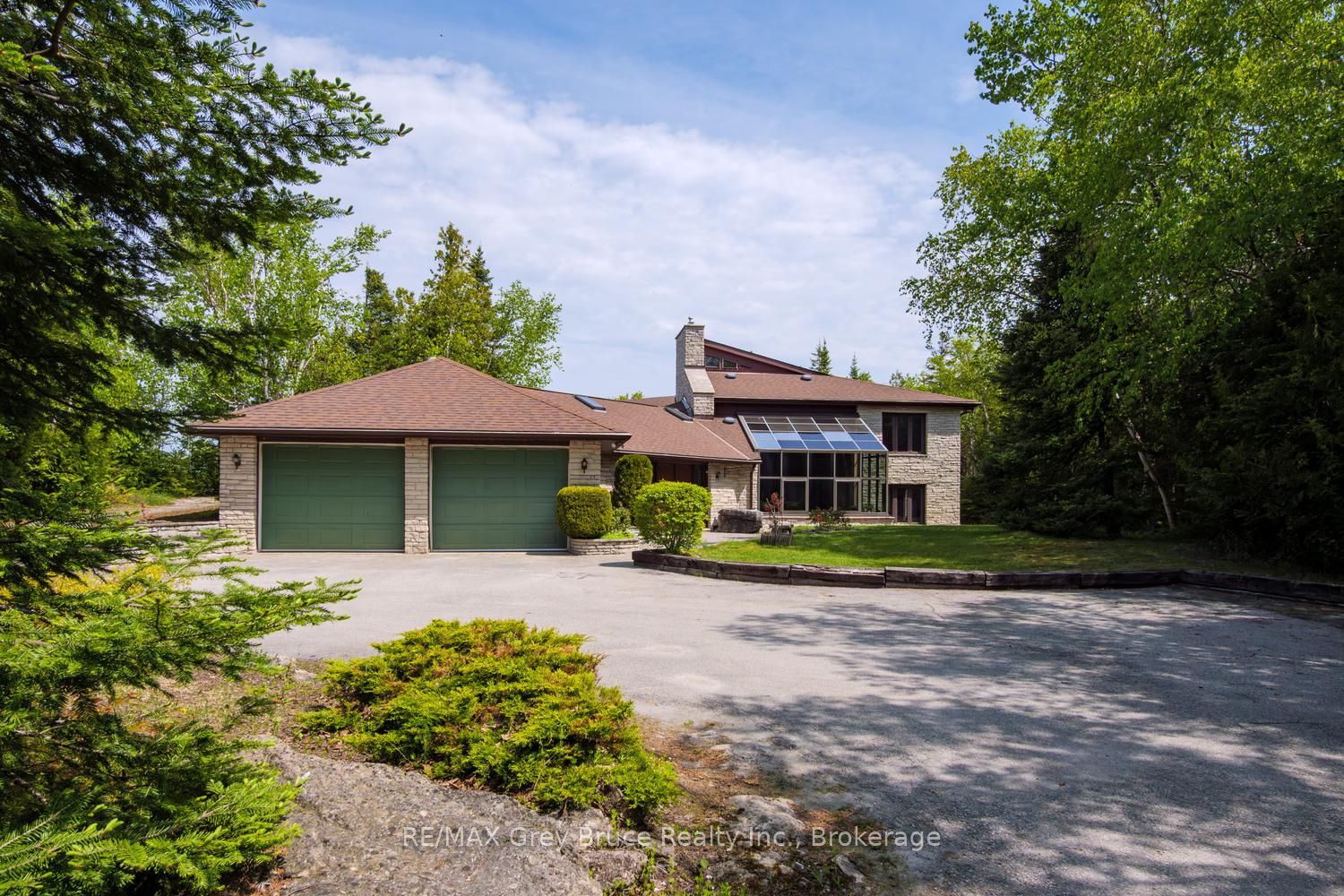 28 Elgin Street, Northern Bruce Peninsula, ON N0H 2R0 photo 3