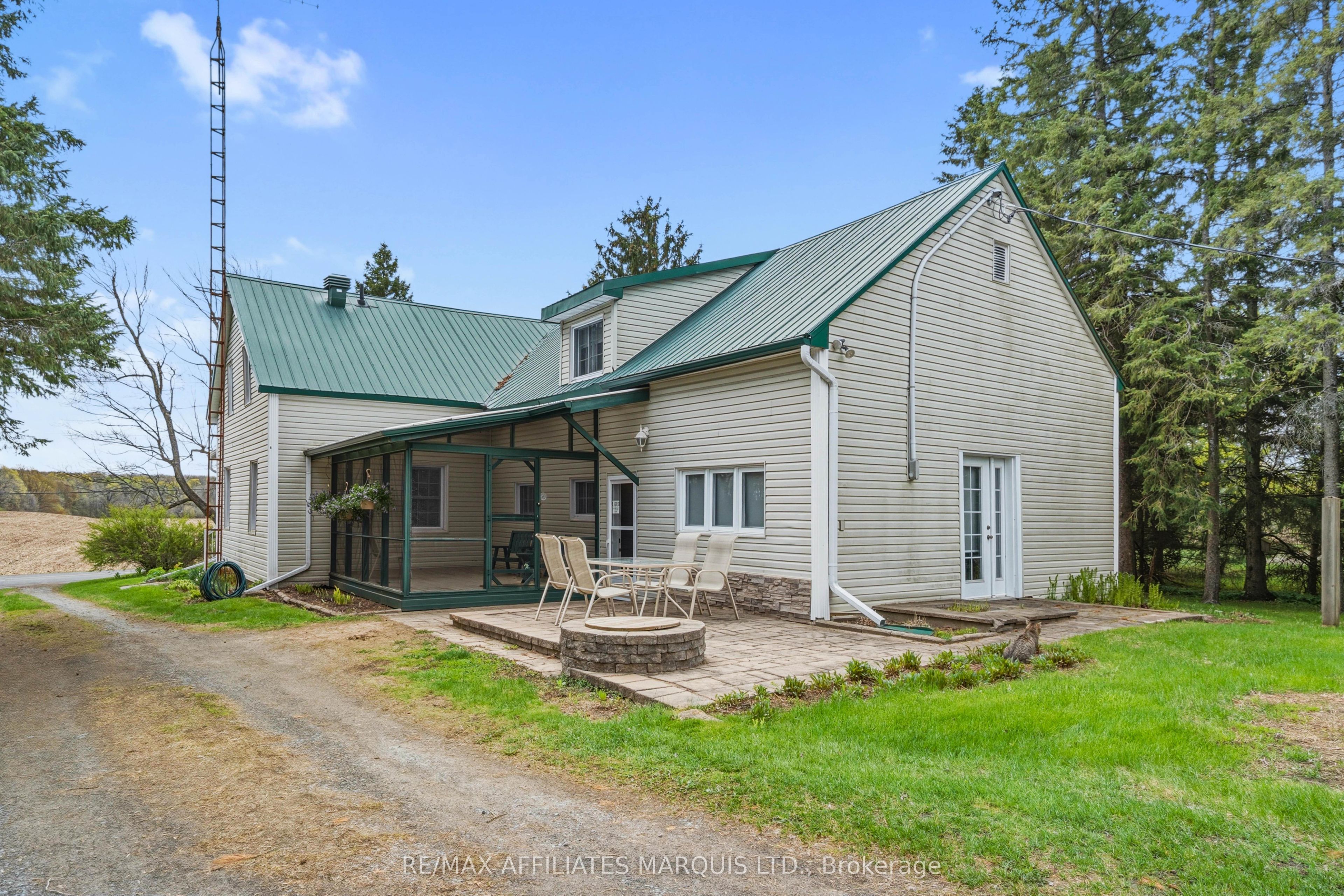 18973 Paragon Road, South Glengarry, ON K6H 5R5 photo 4