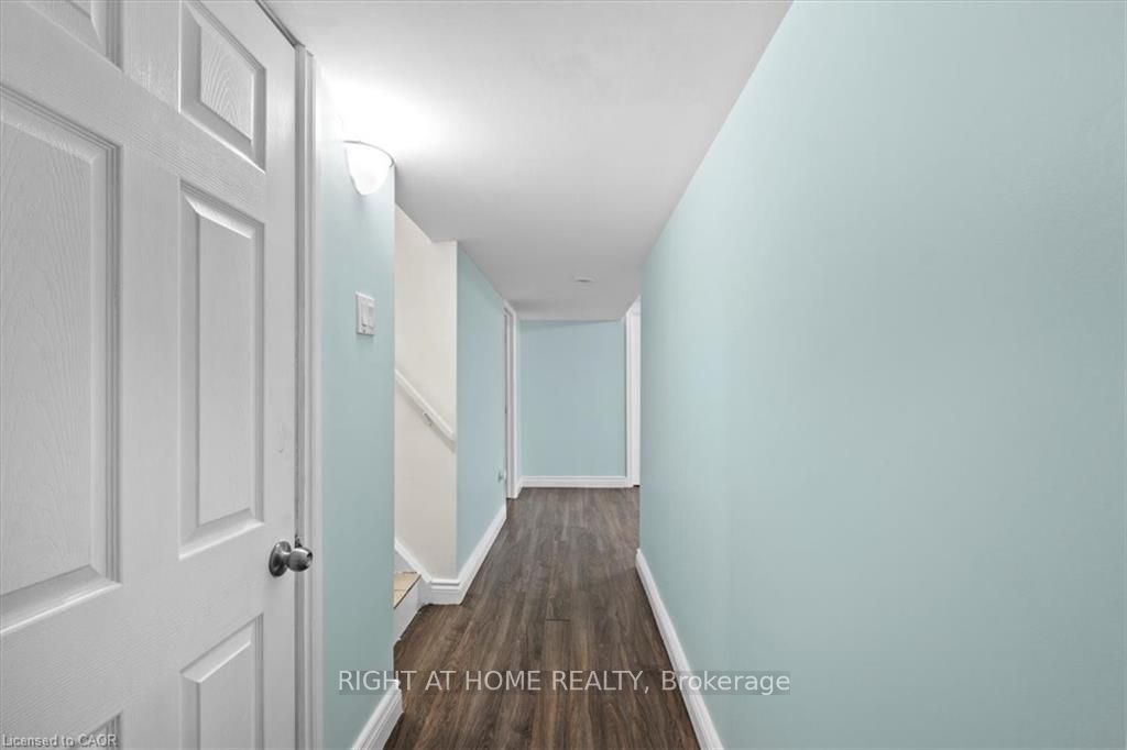 134 Victor Boulevard Lower Level, Hamilton, ON L9A 2V4 photo 3
