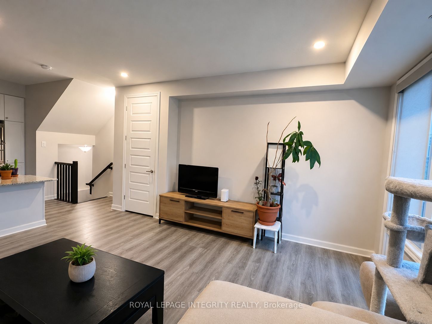 513 Ozawa Private, Manor Park - Cardinal Glen and Area, ON K1K 4Z8 photo 3