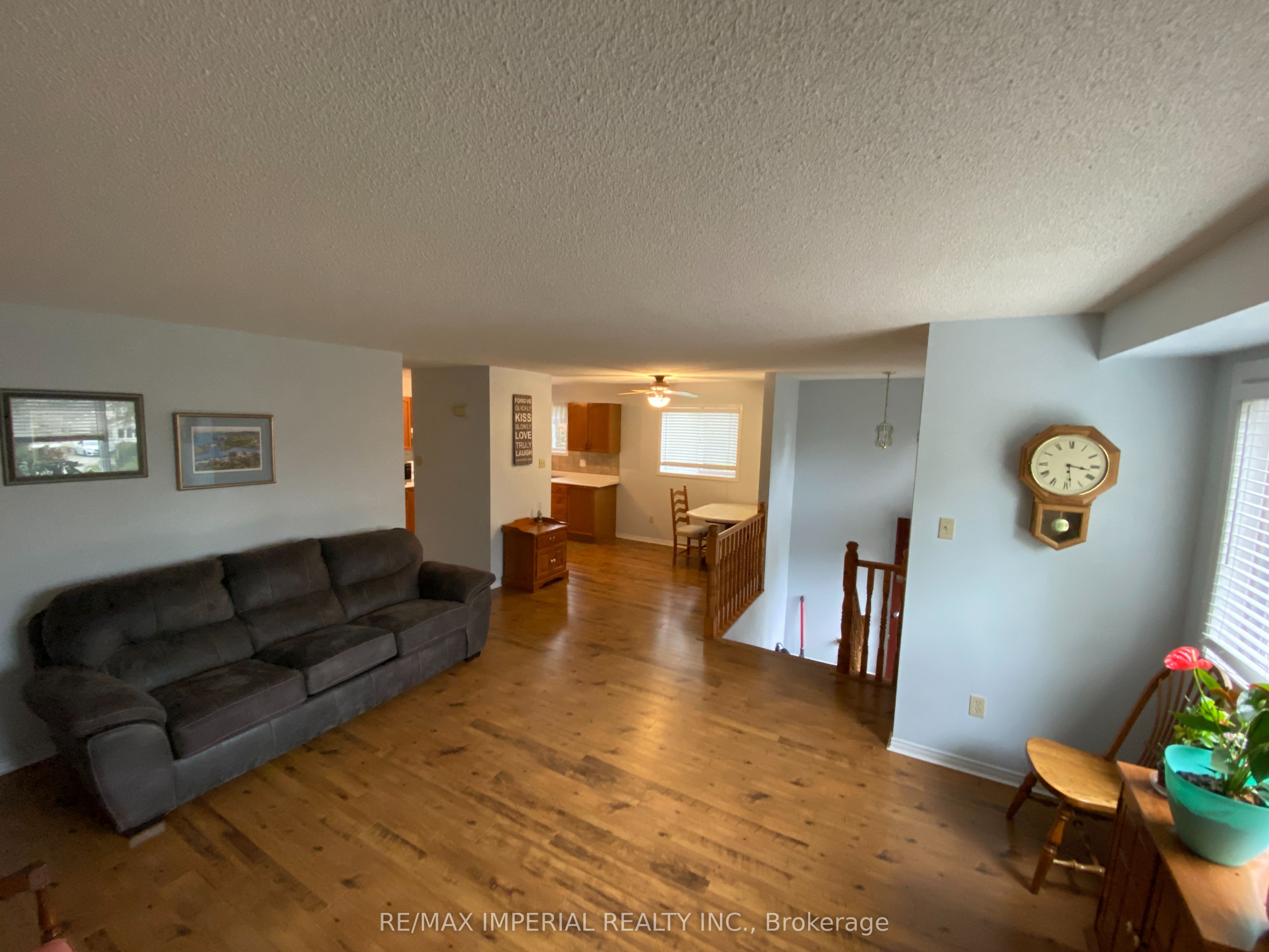 18 Helen Street UNIT 2, Kawartha Lakes, ON K0M 1A0 photo 2