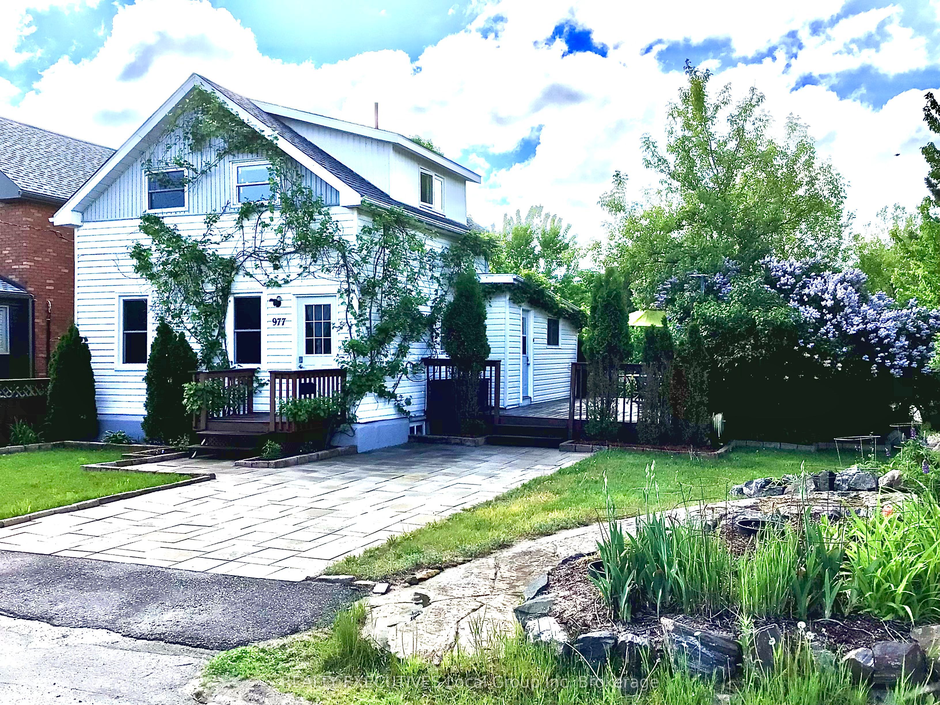 977 Brookes Street, North Bay, ON P1B 2N7