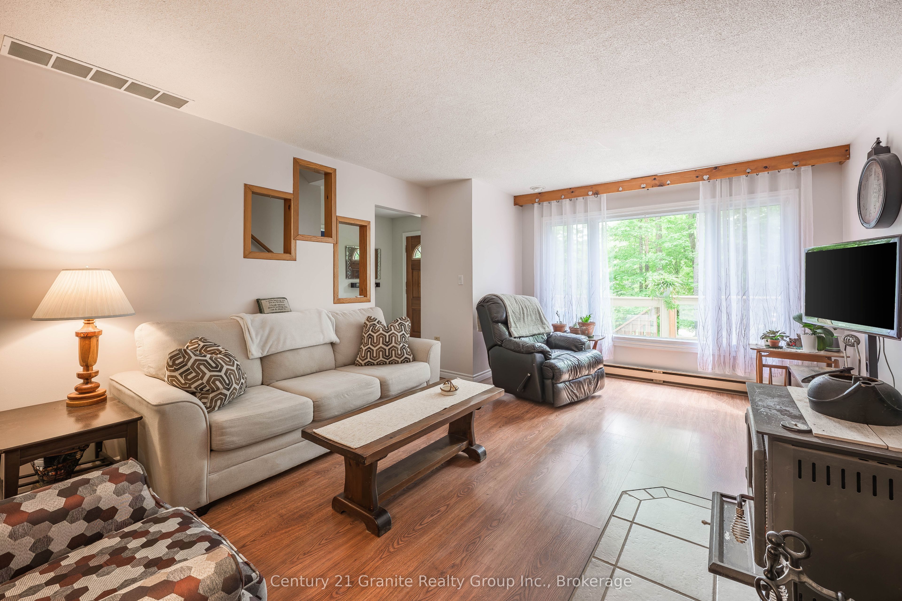 267 Riverside Drive, Dysart et al, ON K0M 1S0 photo 5
