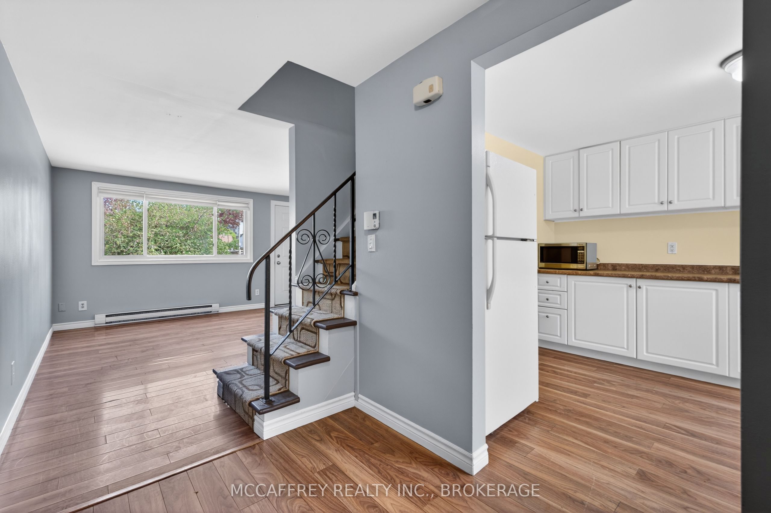 258 Queen Mary Road 45, Kingston, ON K7M 2B2 photo 3