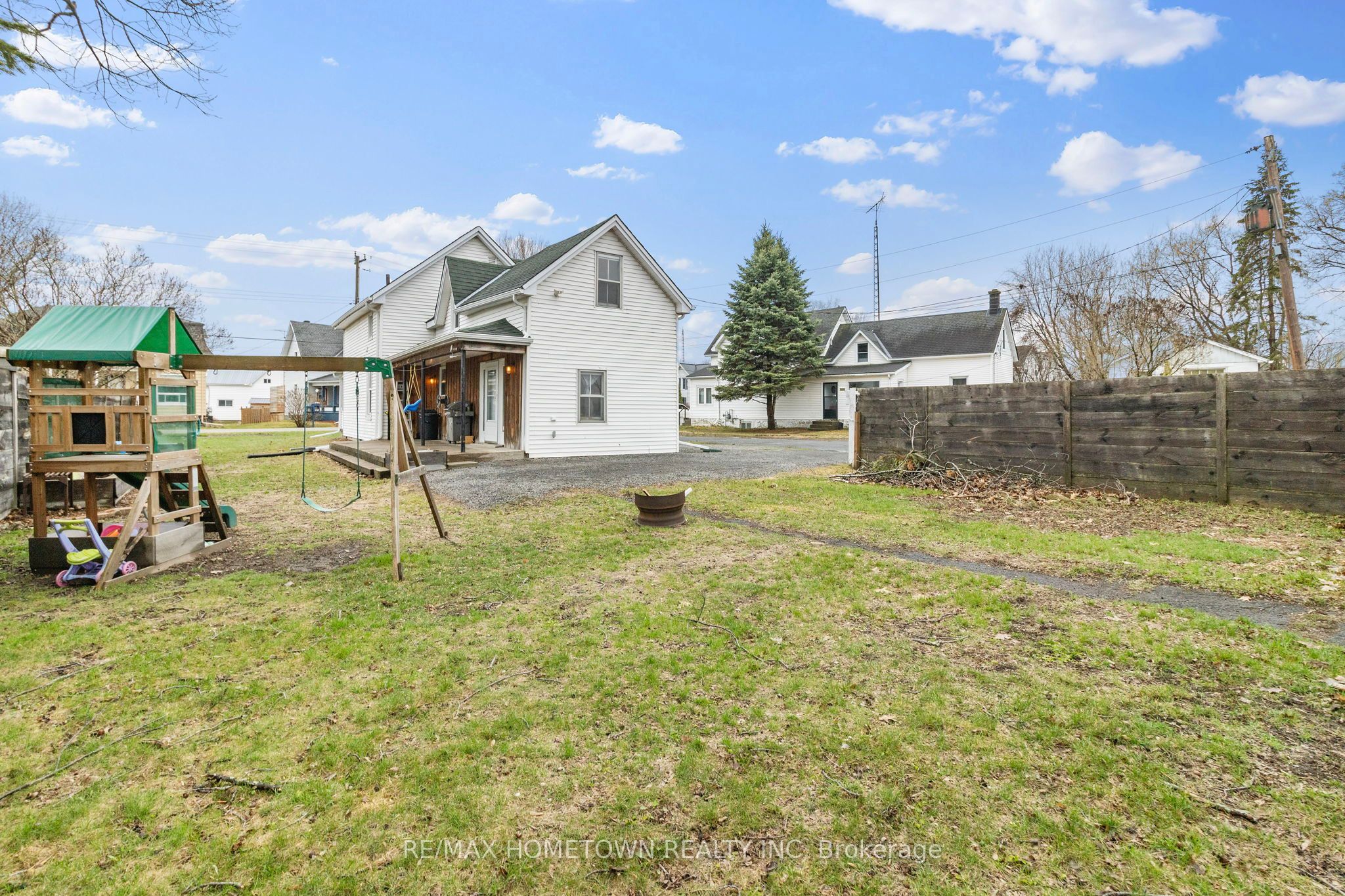 2166 Dundas Street, Edwardsburgh/Cardinal, ON K0E 1E0 photo 3