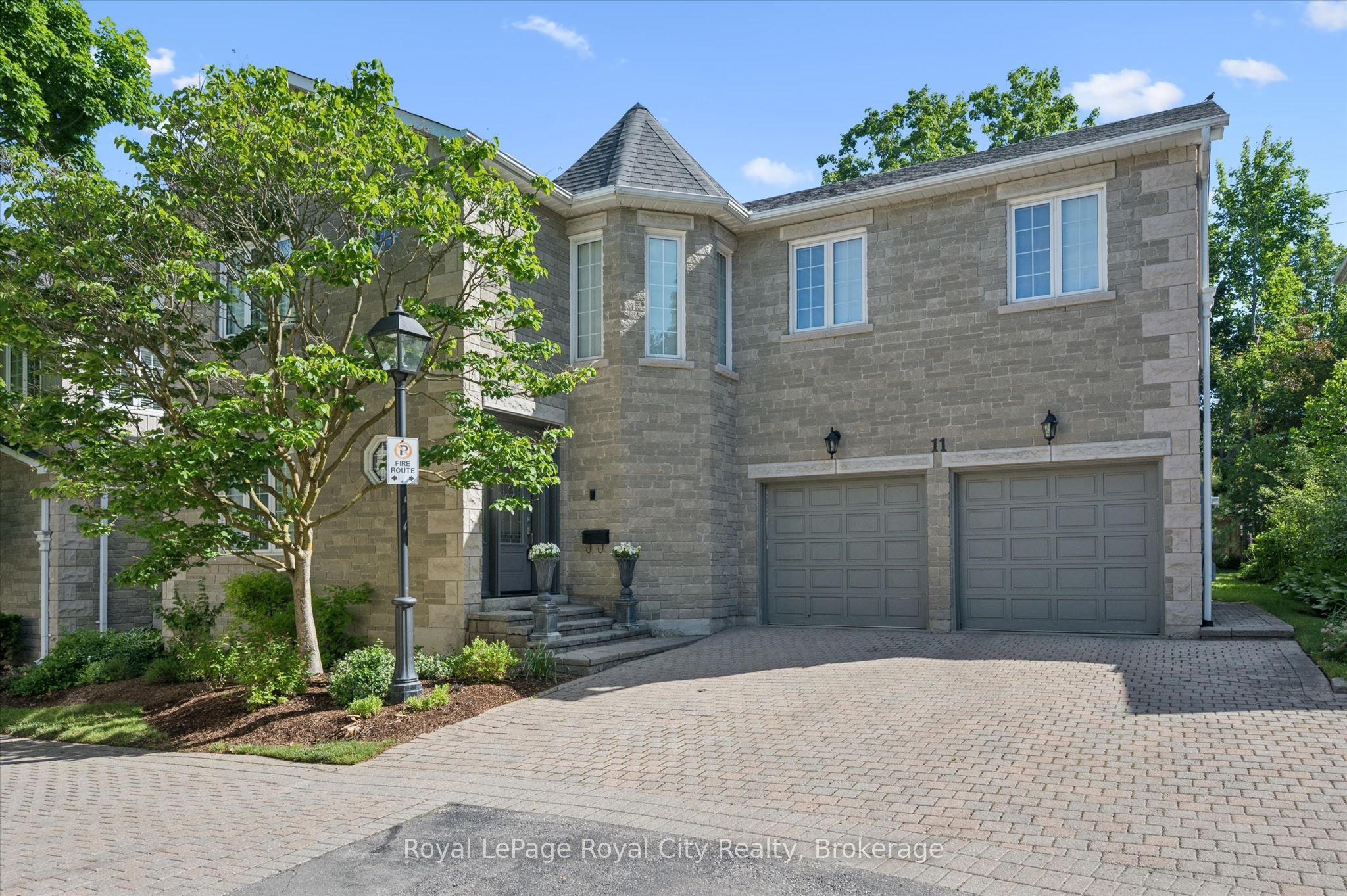25 MANOR PARK Crescent 11, Guelph, ON N1G 1A2 photo 2