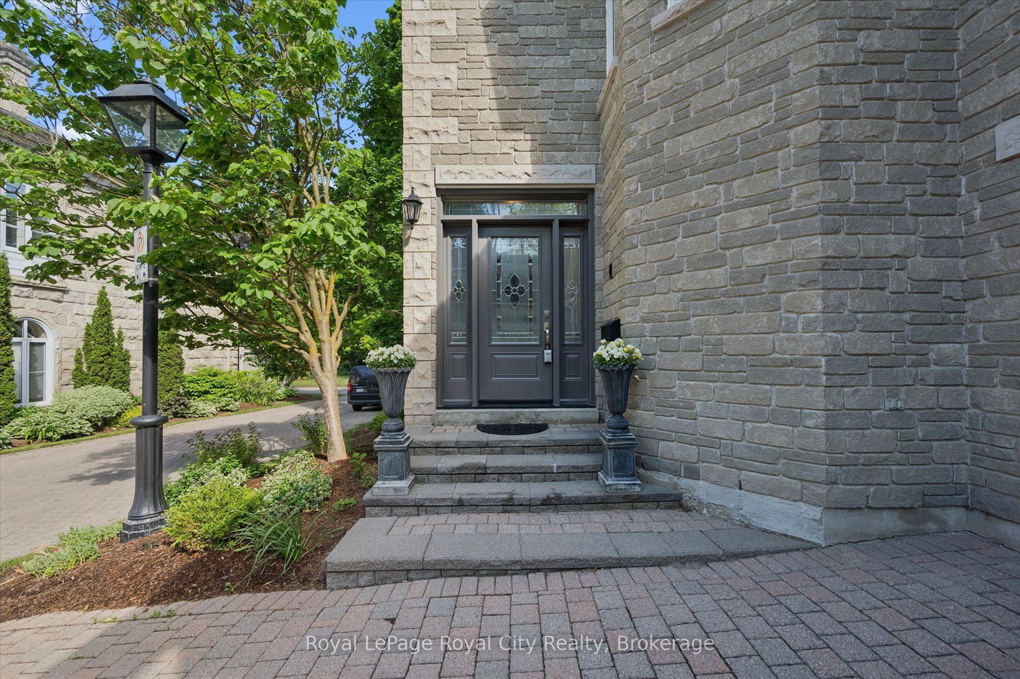 25 MANOR PARK Crescent 11, Guelph, ON N1G 1A2 photo 3