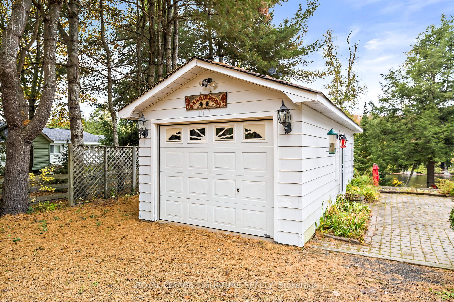 1047 Lagoon Road, Highlands East, ON K0L 1C0 photo 4