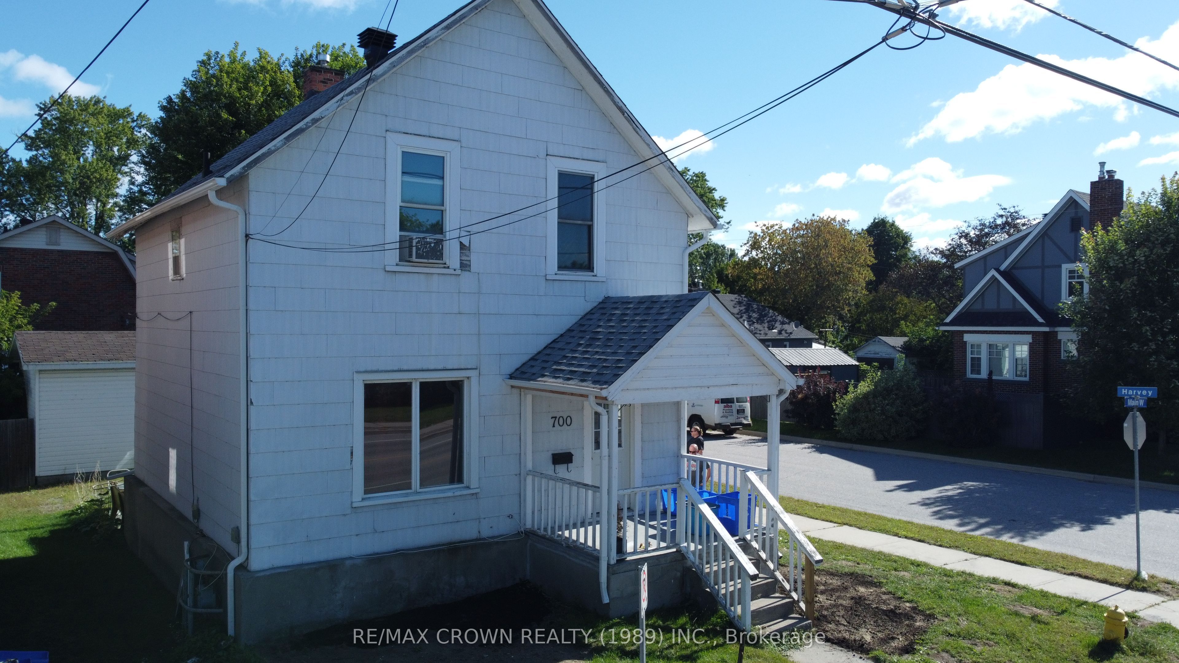 700 Main Street W, North Bay, ON P1B 2V7 photo 2