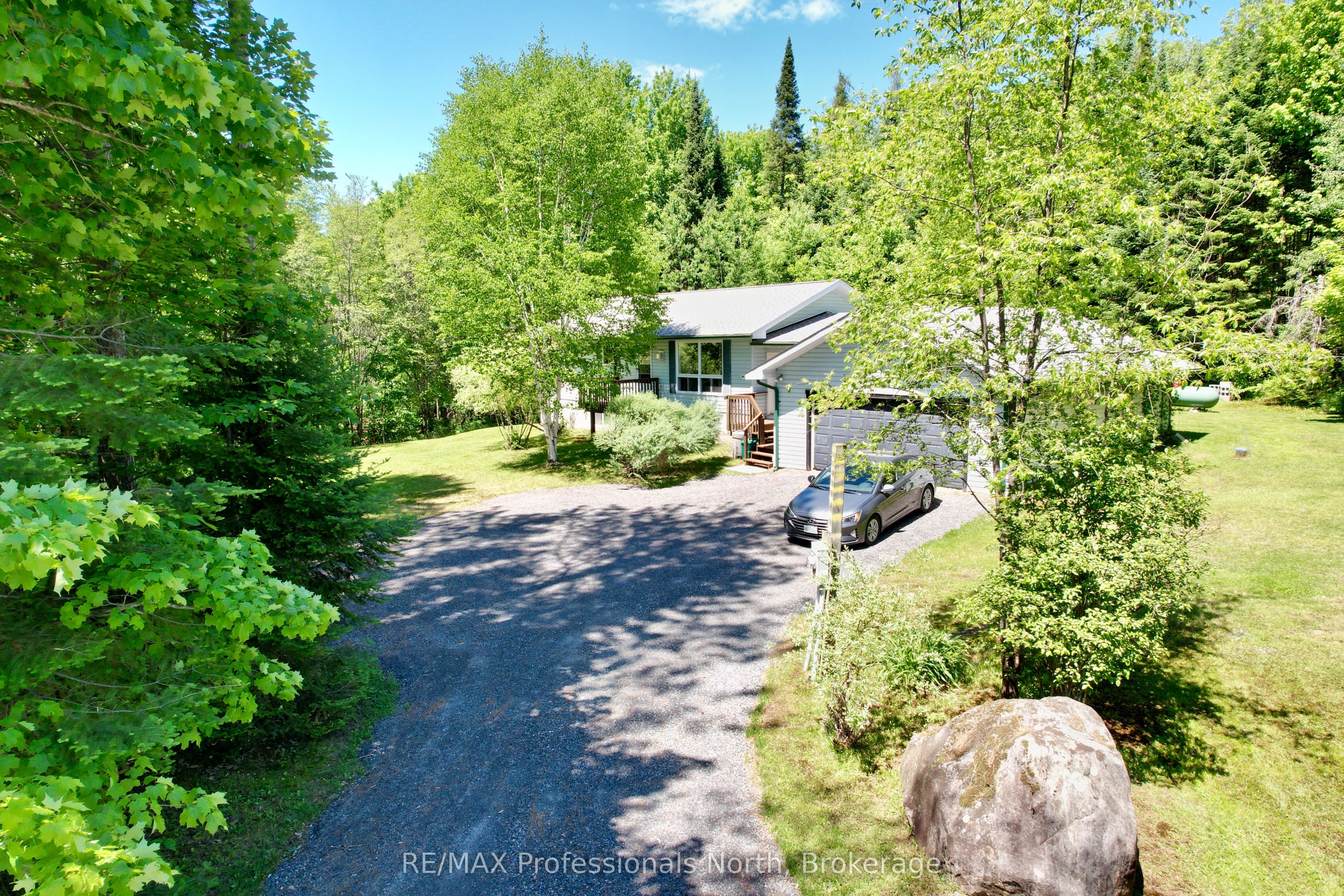 86 Bottings Road, Huntsville, ON P0B 1M0