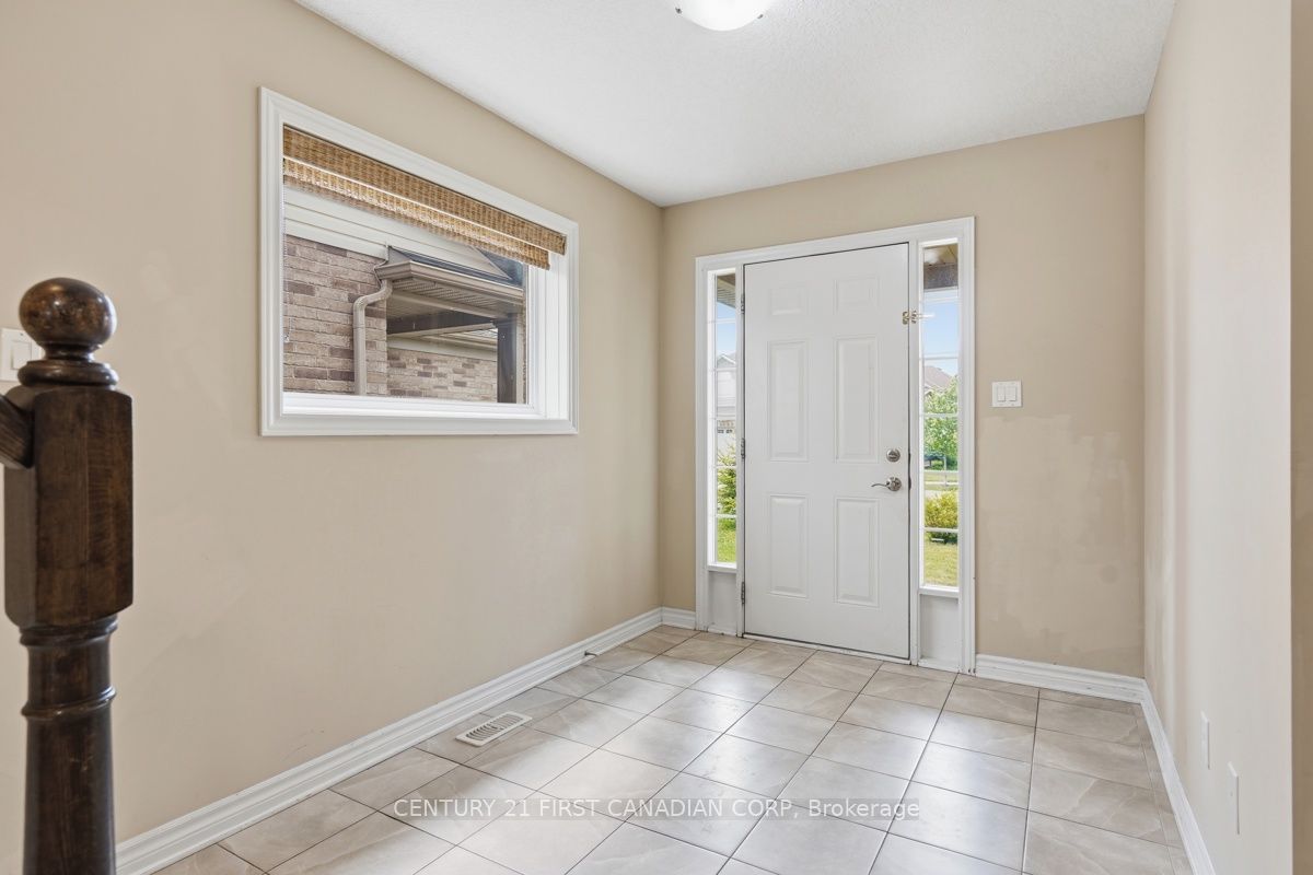 3302 Emilycarr Lane W, London South, ON N6L 0B3 photo 5