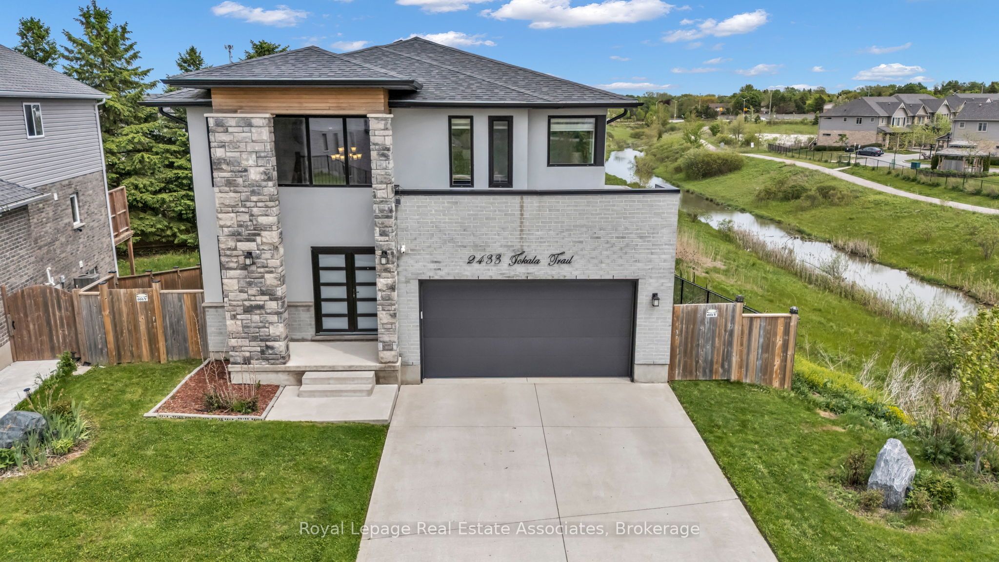 2433 Tokala Trail, London North, ON N6G 0V6 photo 4