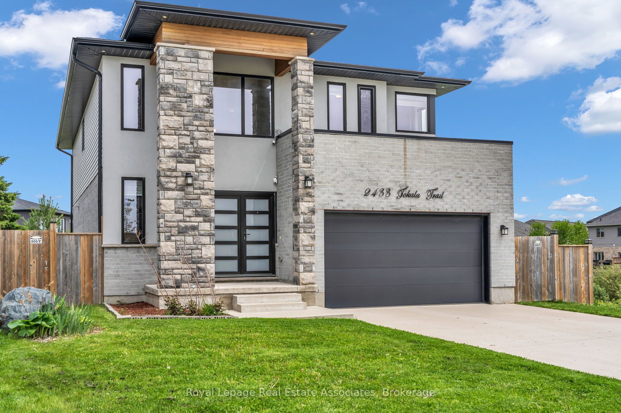 2433 Tokala Trail, London North, ON N6G 0V6 photo 5