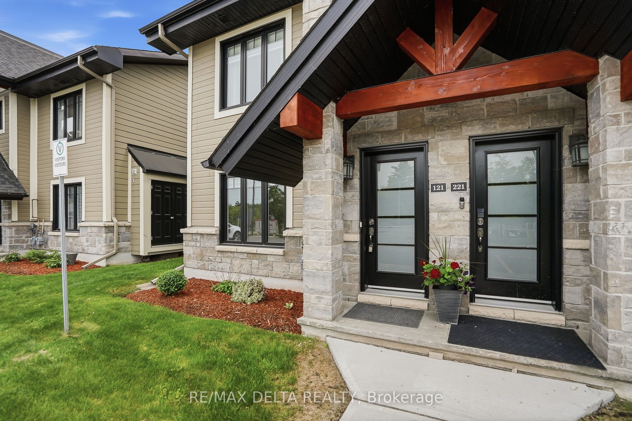 292 Masters Lane 121, Clarence-Rockland, ON K4K 0K5 photo 3