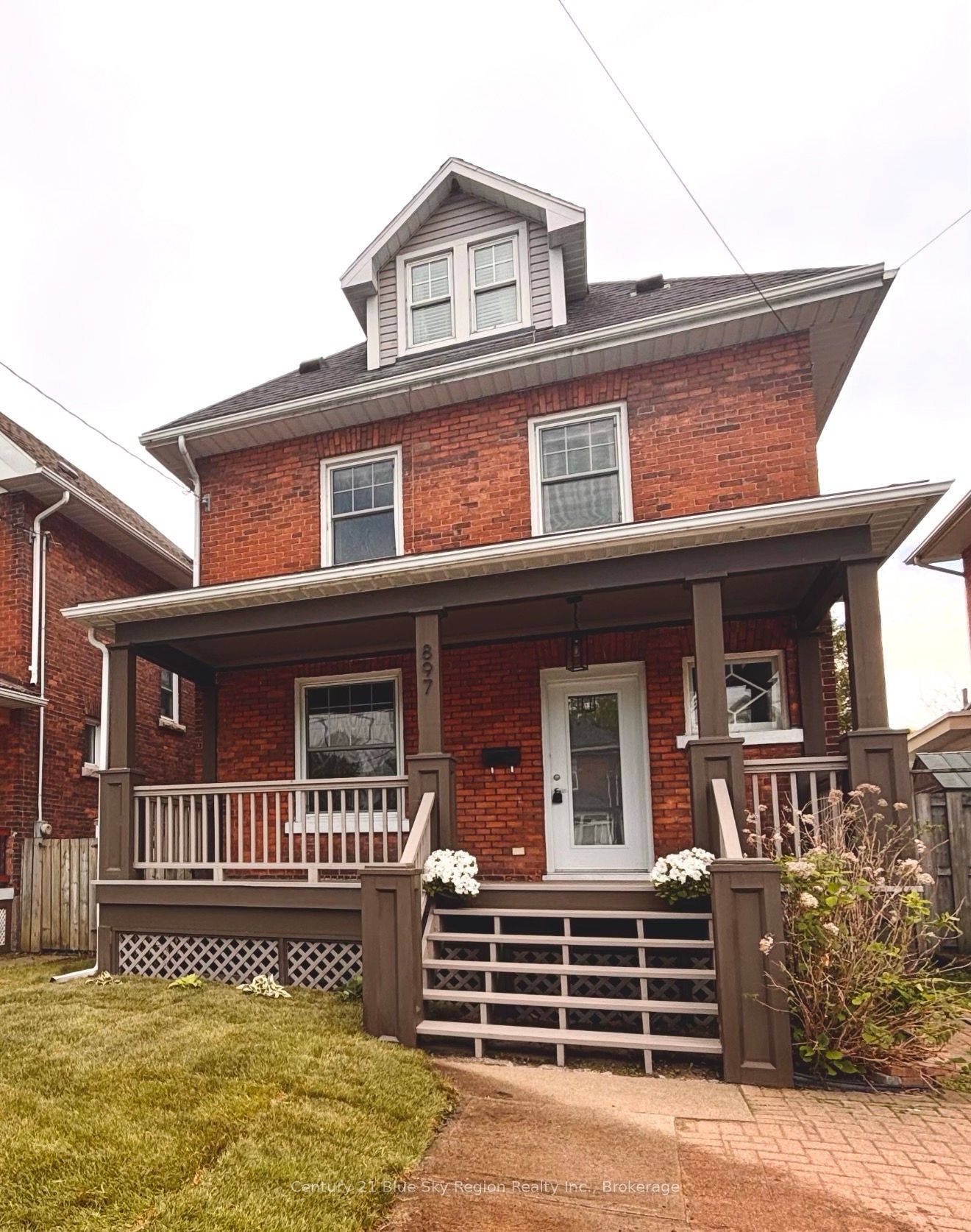 897 Main Street W, North Bay, ON P1B 2V8 photo 2