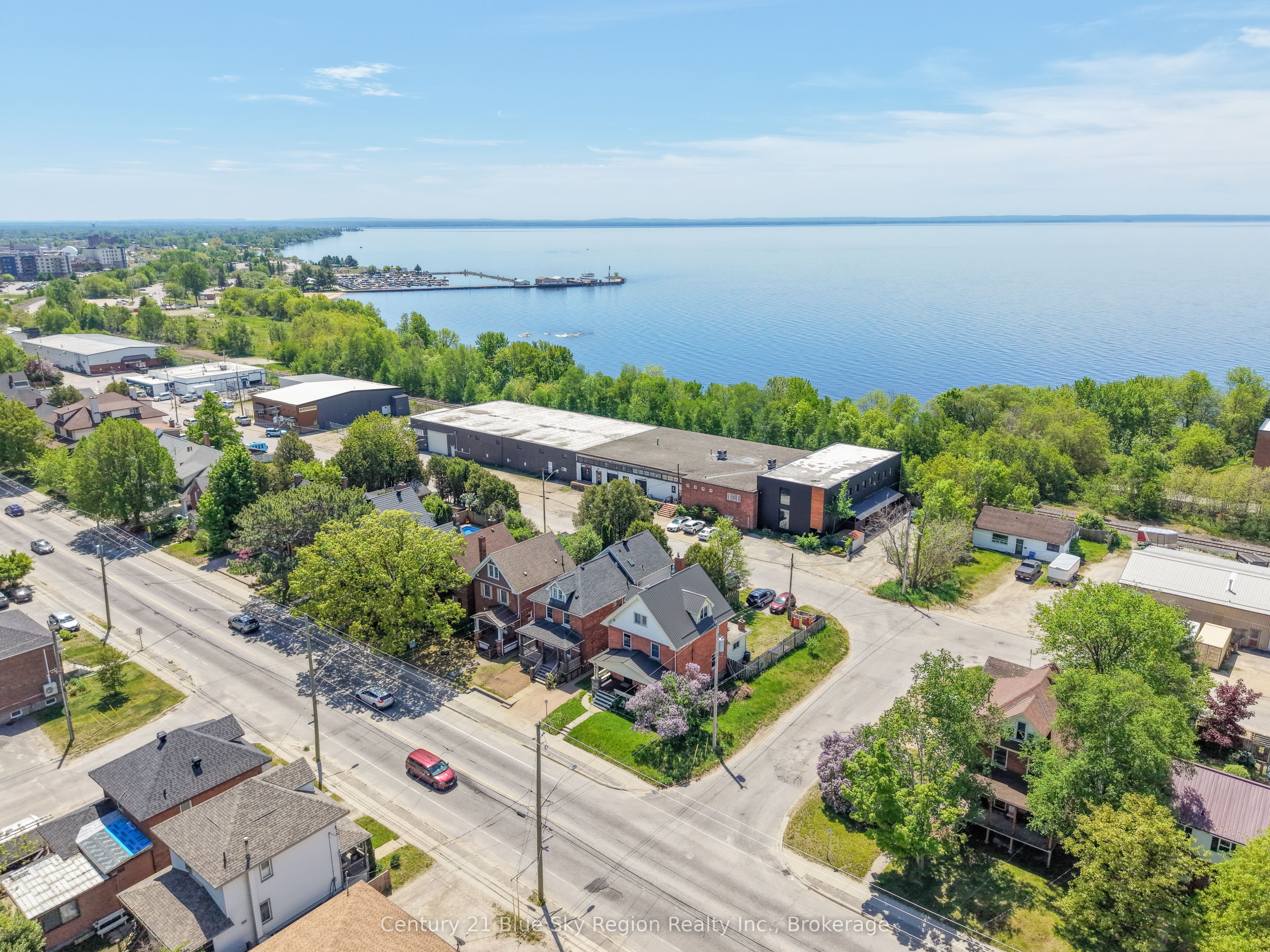 897 Main Street W, North Bay, ON P1B 2V8 photo 4