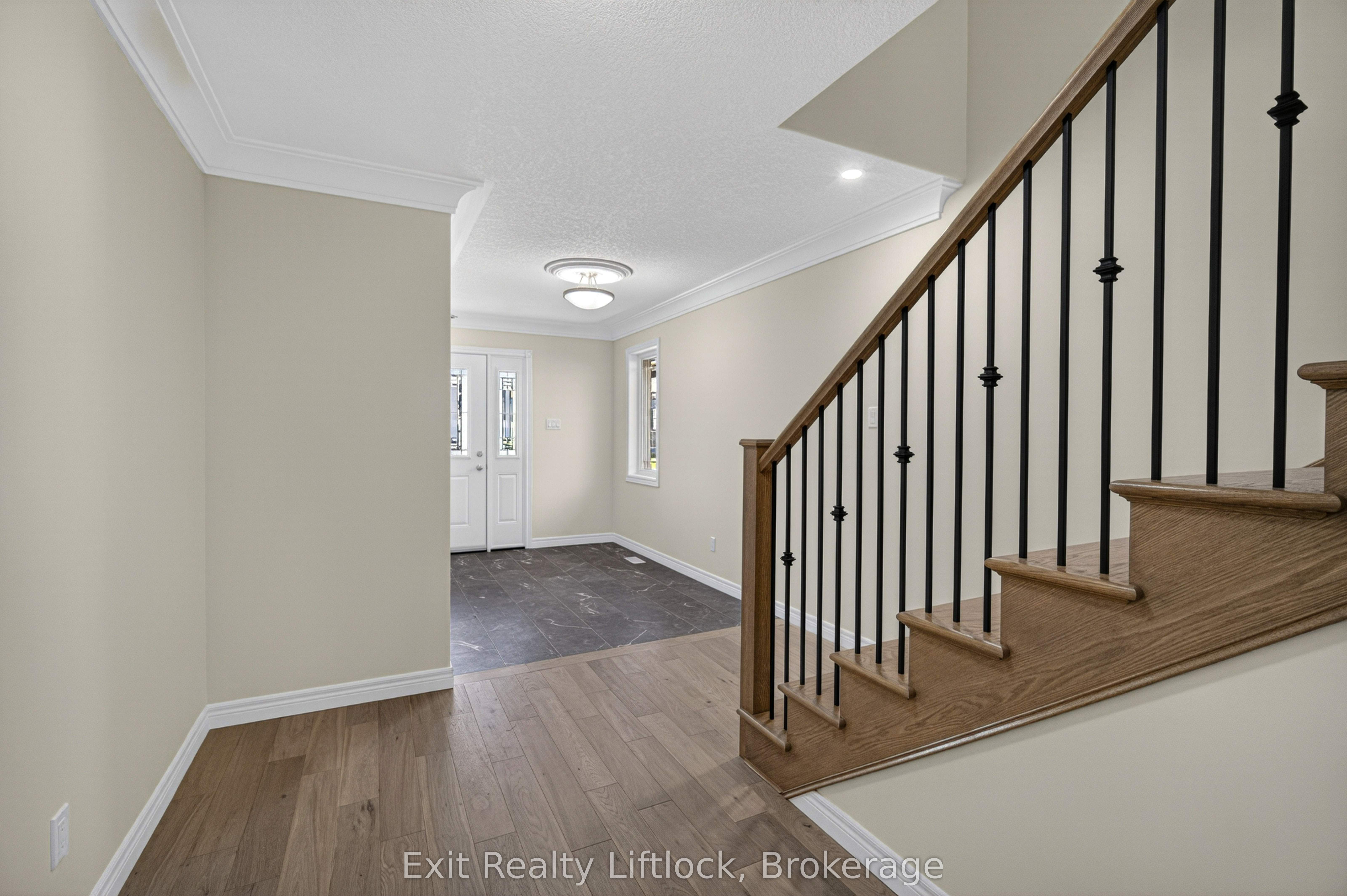 242 O'Neil Street, Peterborough, ON K9K 0H5 photo 5