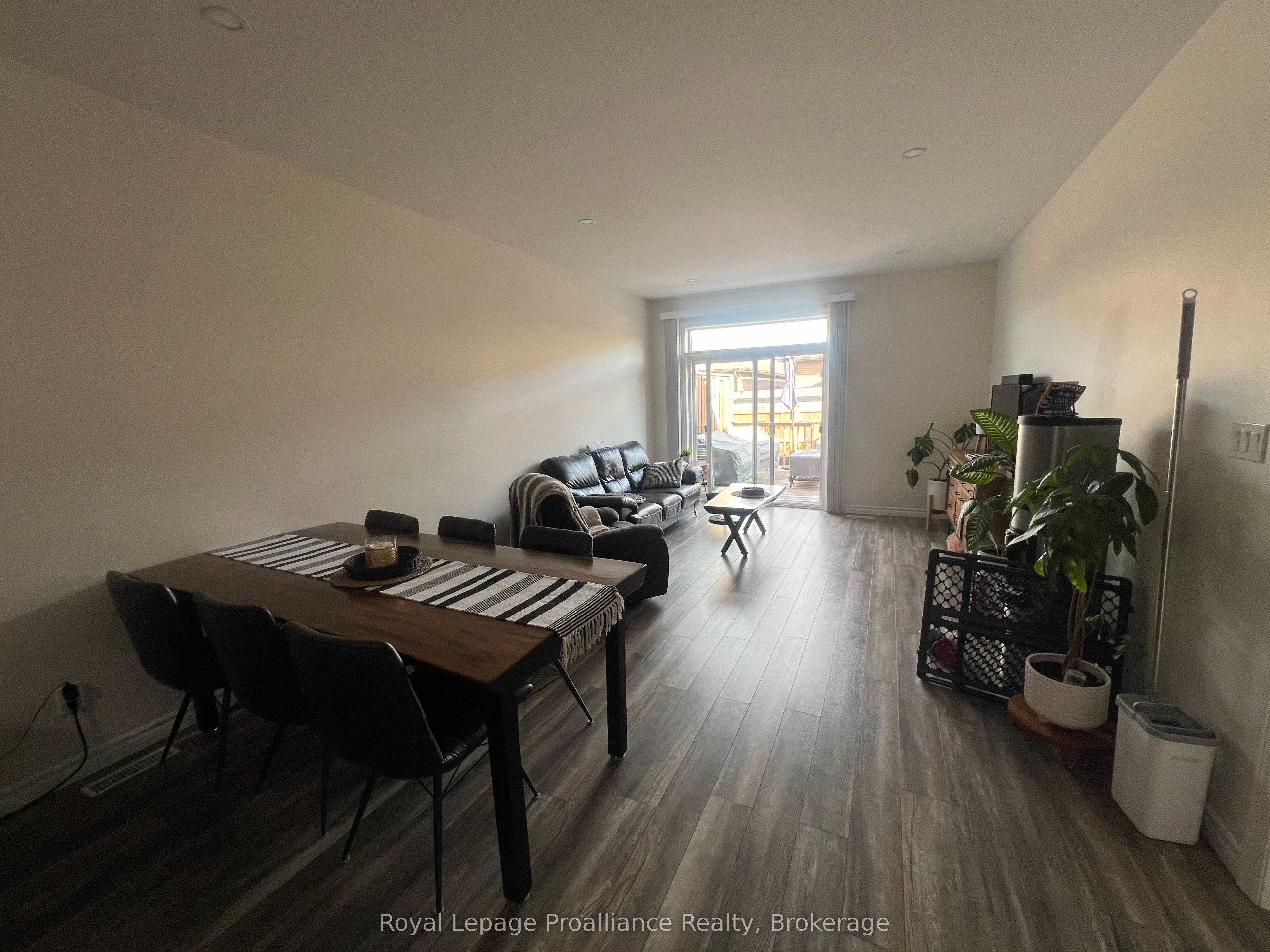 96 Covington Crescent, Belleville, ON K8N 0L1 photo 4