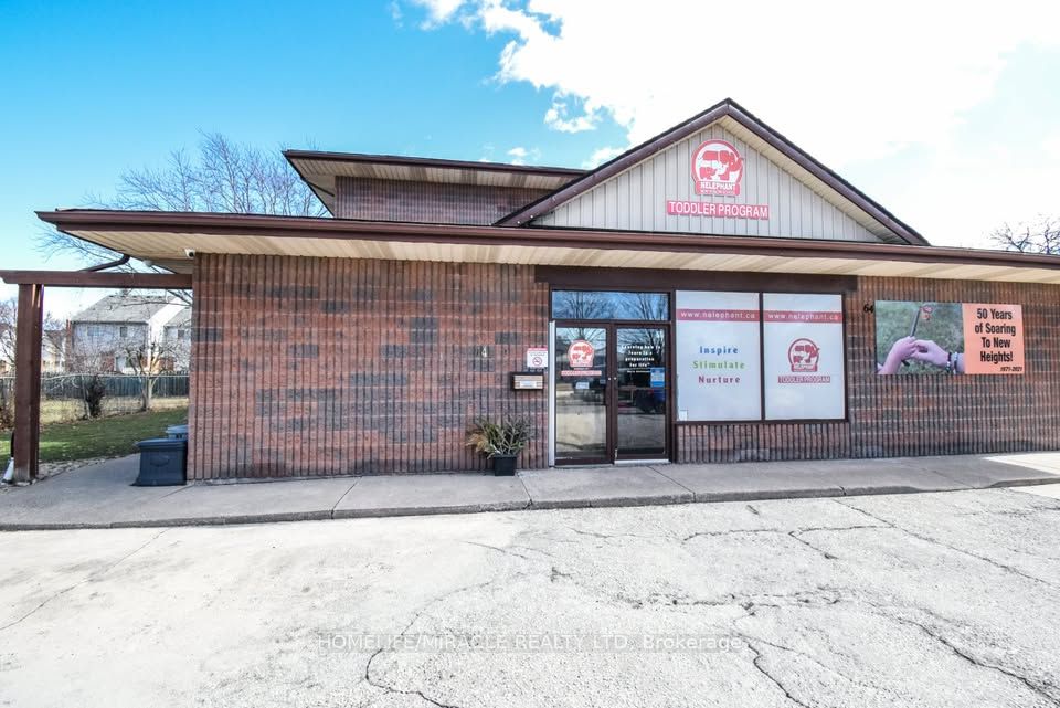 64 Louth Street 303, St. Catharines, ON L2S 2T4