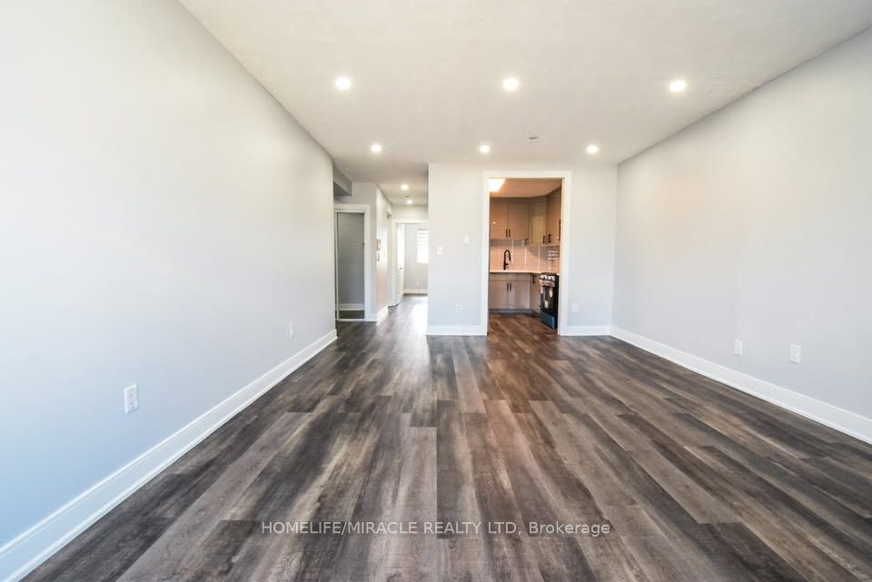 64 Louth Street 303, St. Catharines, ON L2S 2T4 photo 3