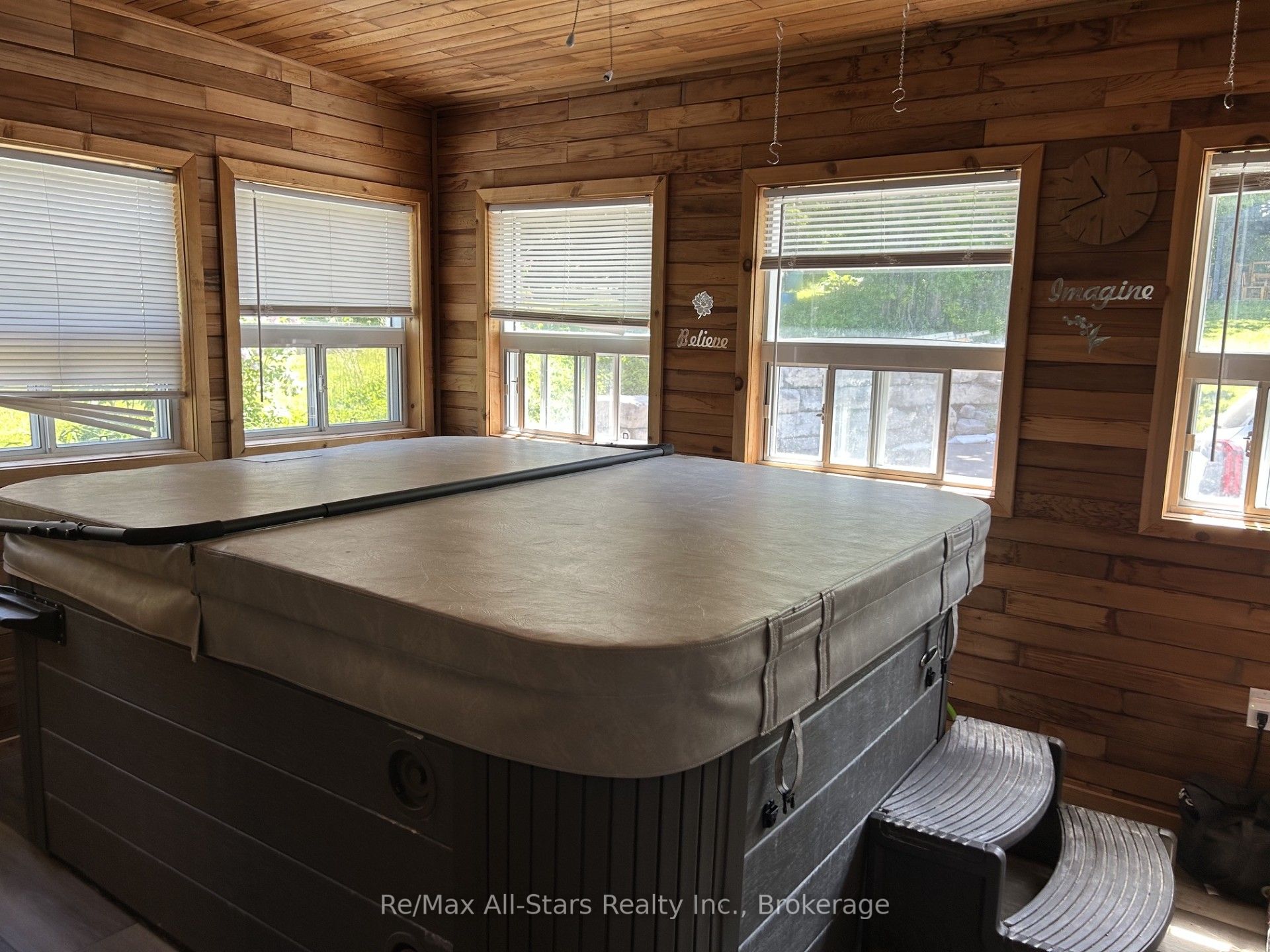 851 Cedar Glen Road, Kawartha Lakes, ON K0M 1L0 photo 4