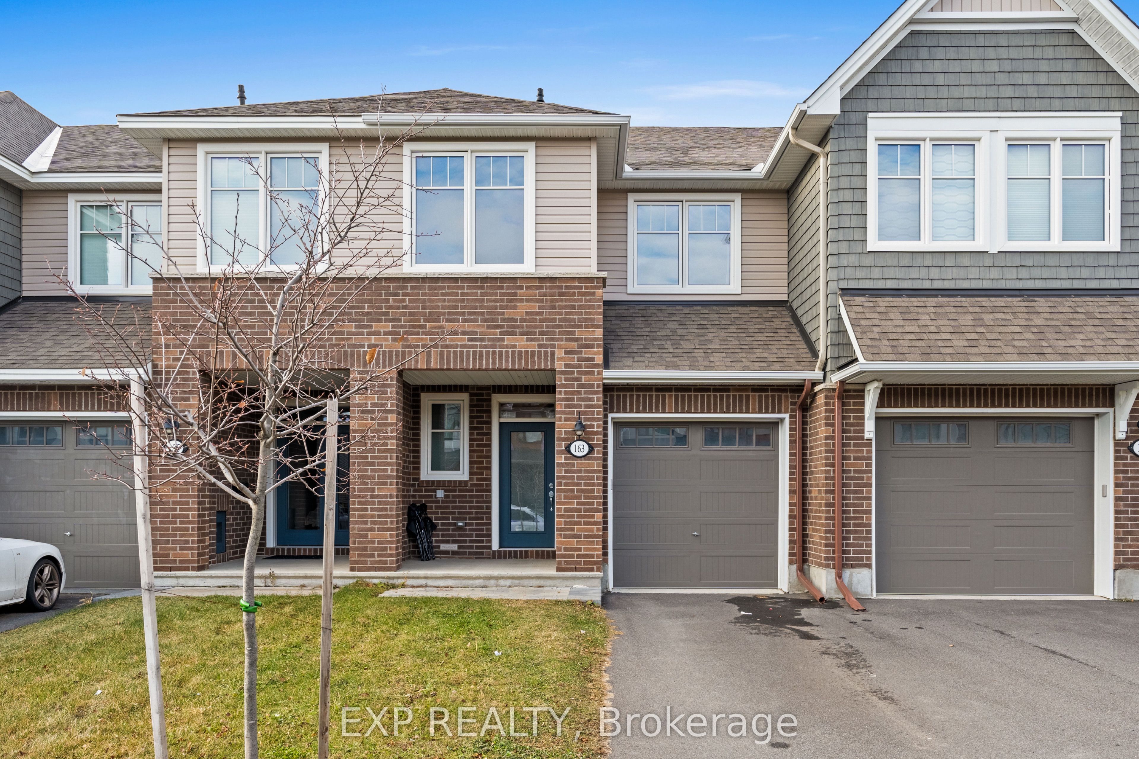 163 Angelonia Crescent, Blossom Park - Airport and Area, ON K1T 3V9 photo 2
