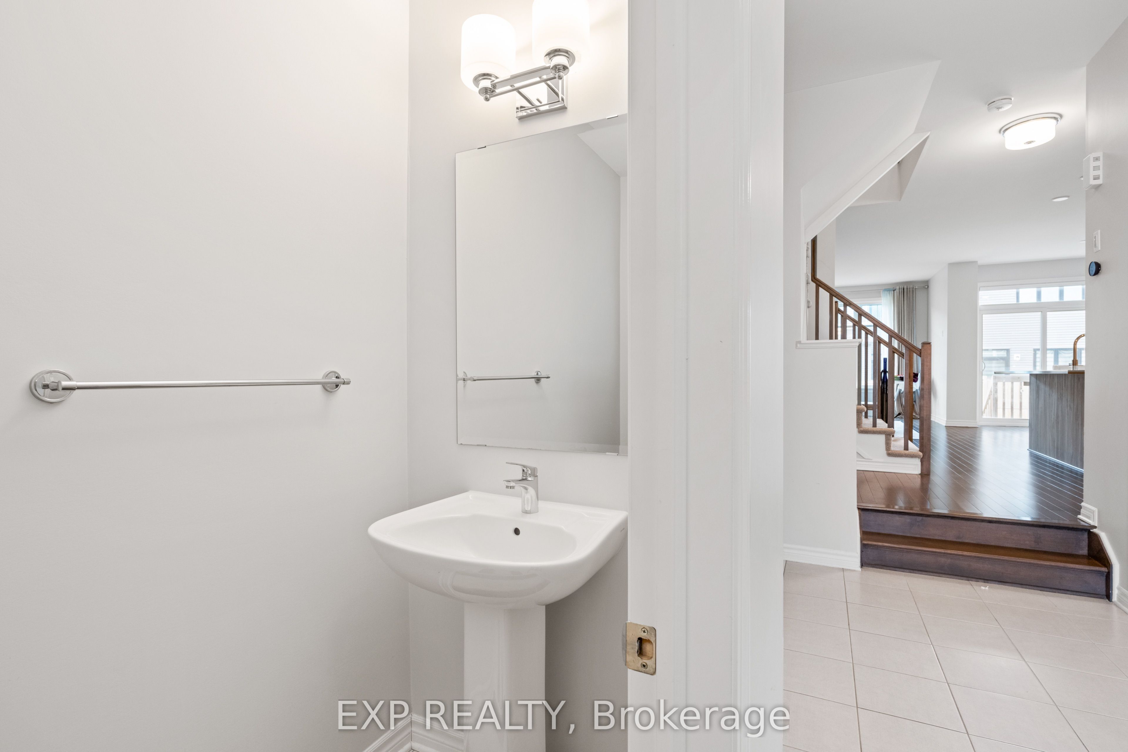 163 Angelonia Crescent, Blossom Park - Airport and Area, ON K1T 3V9 photo 5