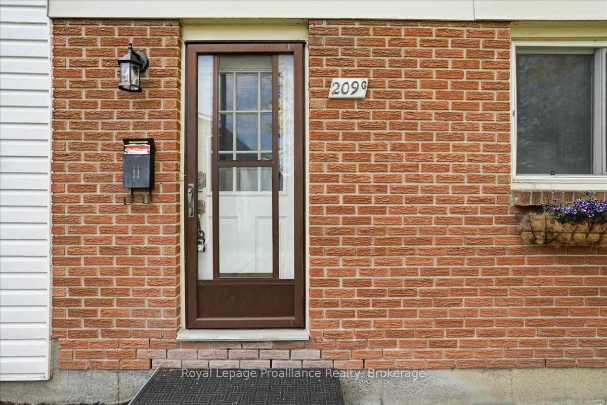 209 North Park Street G, Belleville, ON K8P 4T9 photo 4