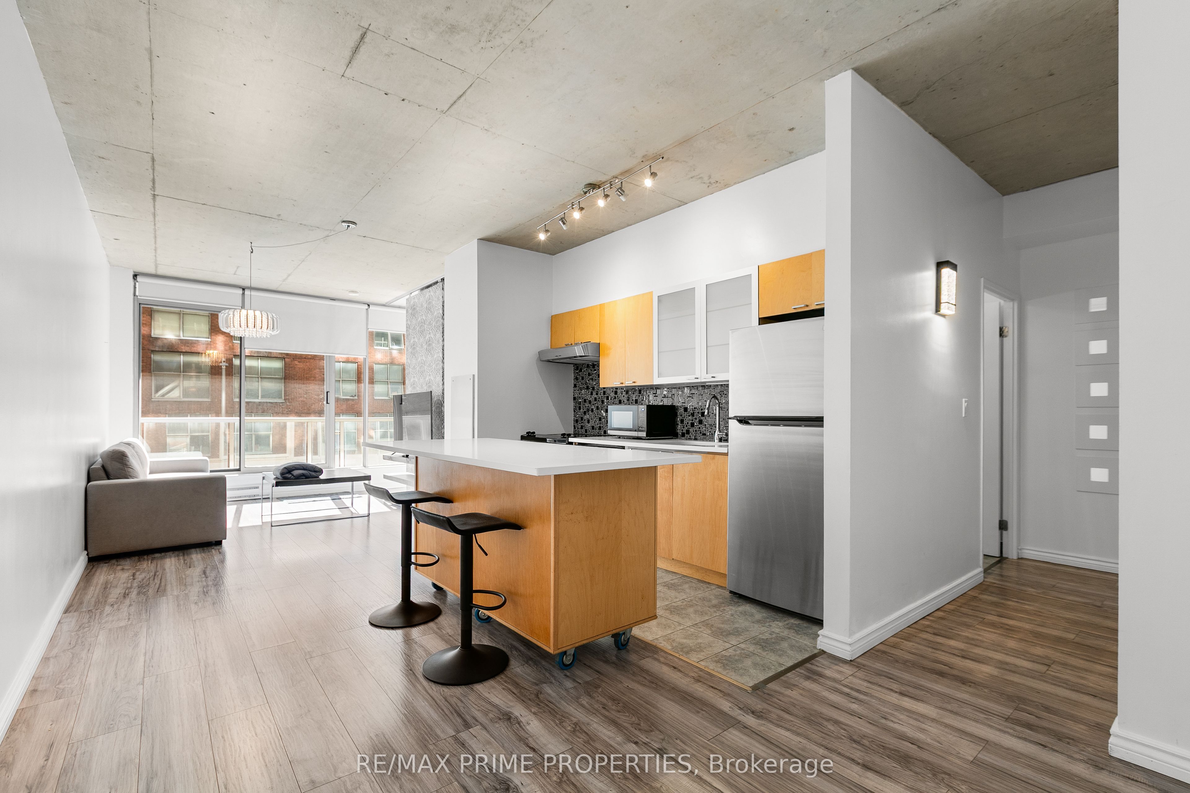 383 Cumberland Street 311, Lower Town - Sandy Hill, ON K1N 1J7 photo 3