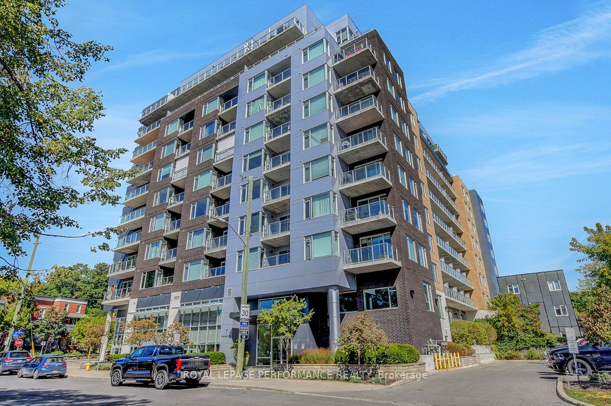 7 Marquette Avenue 413, Vanier and Kingsview Park, ON K1L 8A7