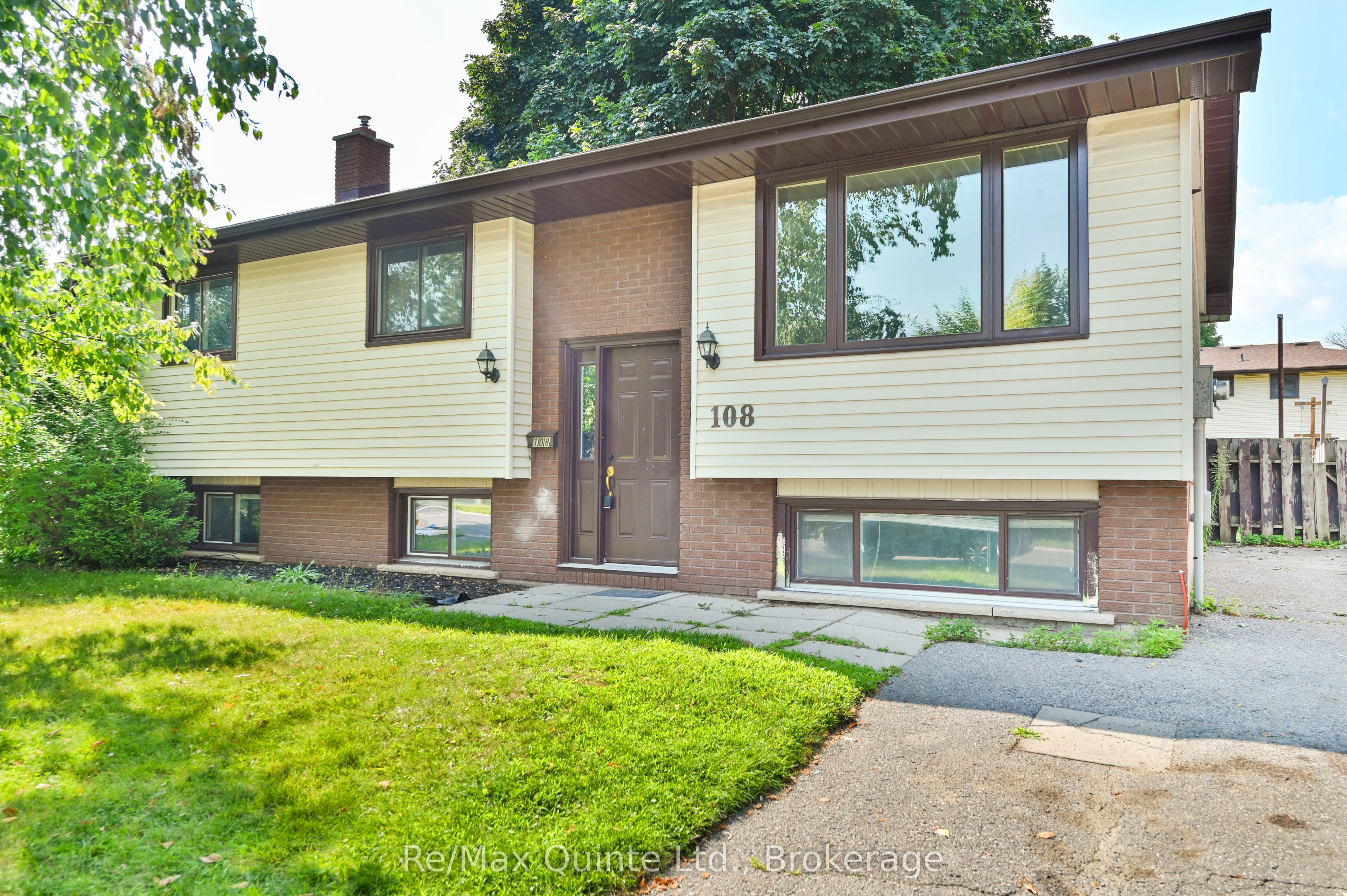 108 Nicholas Street, Quinte West, ON K8V 6B2 photo 3