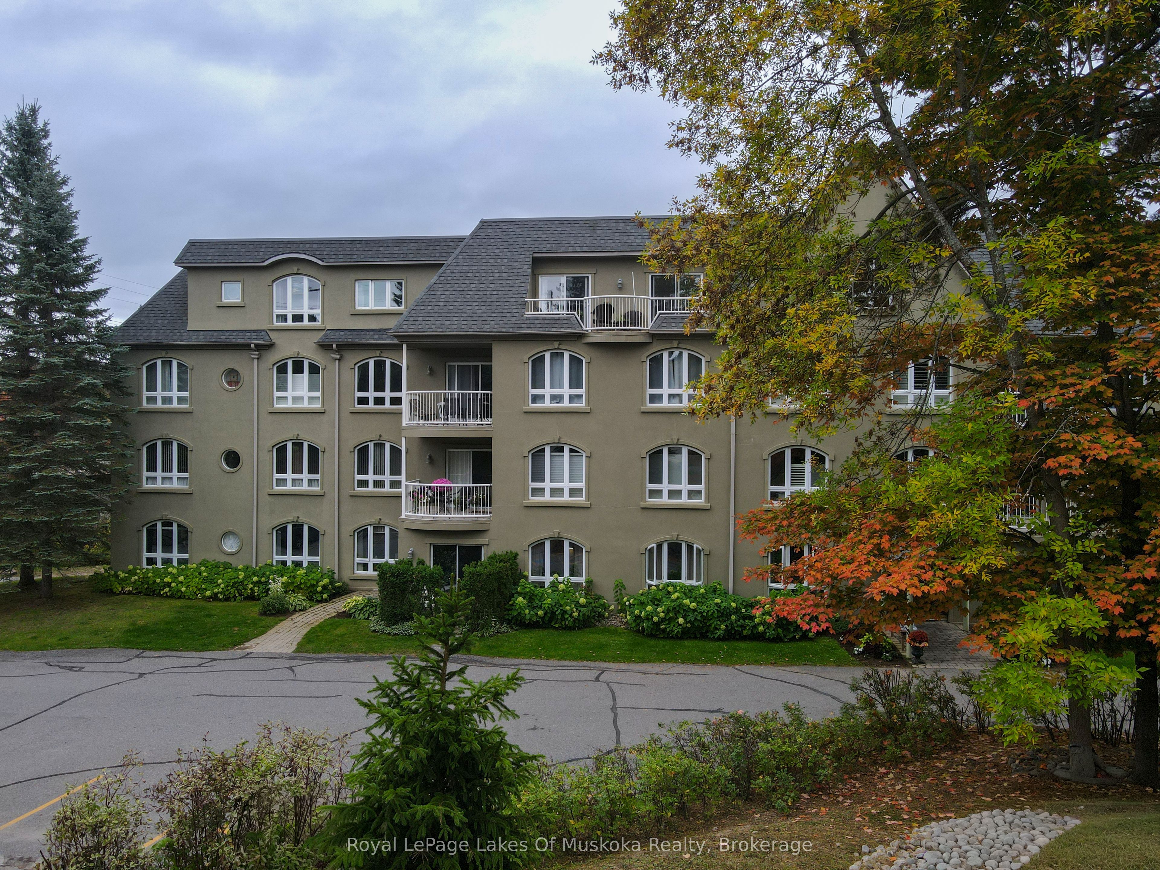 31 Dairy Lane 106, Huntsville, ON P1H 2L7 photo 3