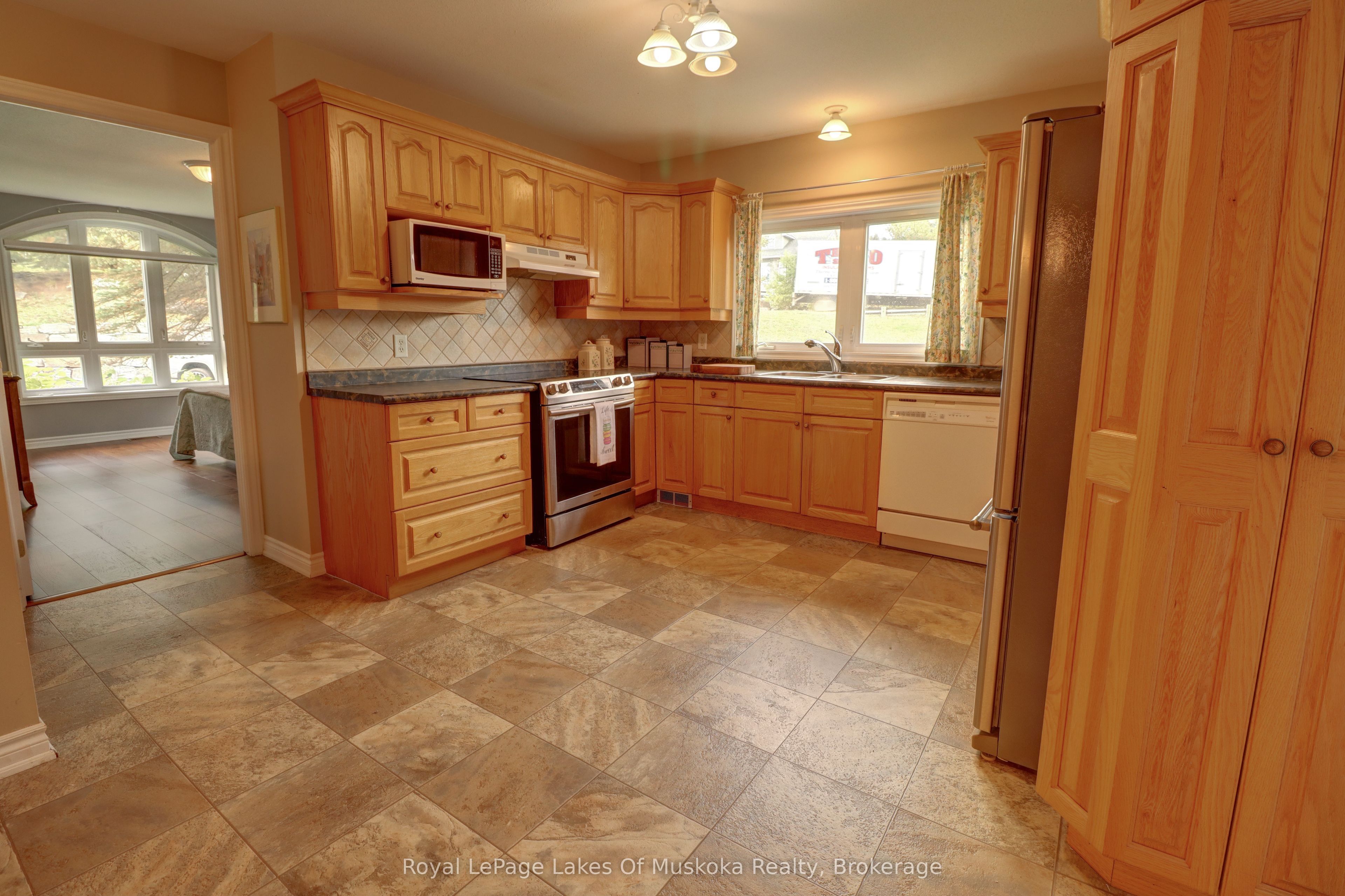31 Dairy Lane 106, Huntsville, ON P1H 2L7 photo 5