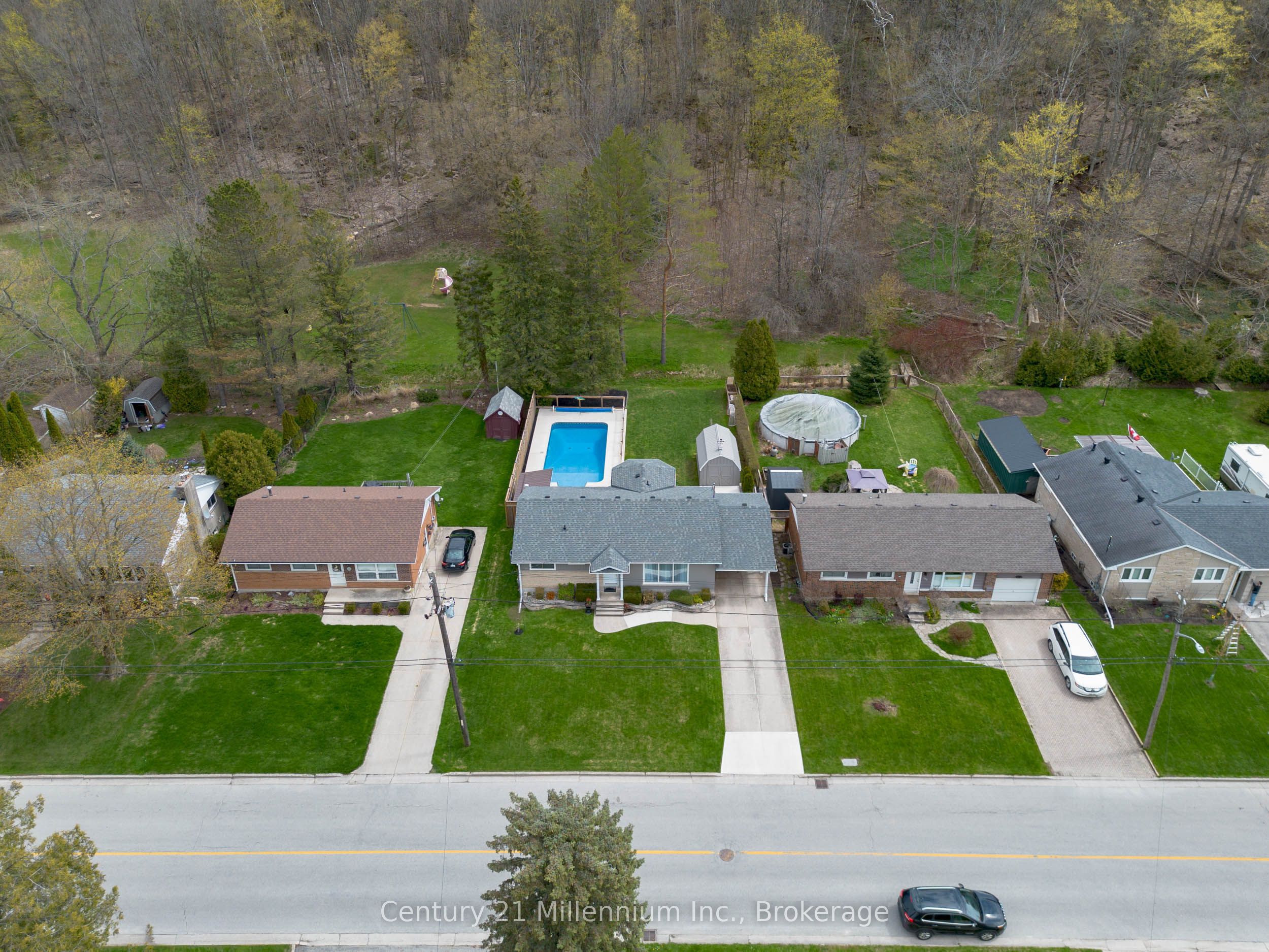 181 7th Avenue E, Owen Sound, ON N4K 2W8