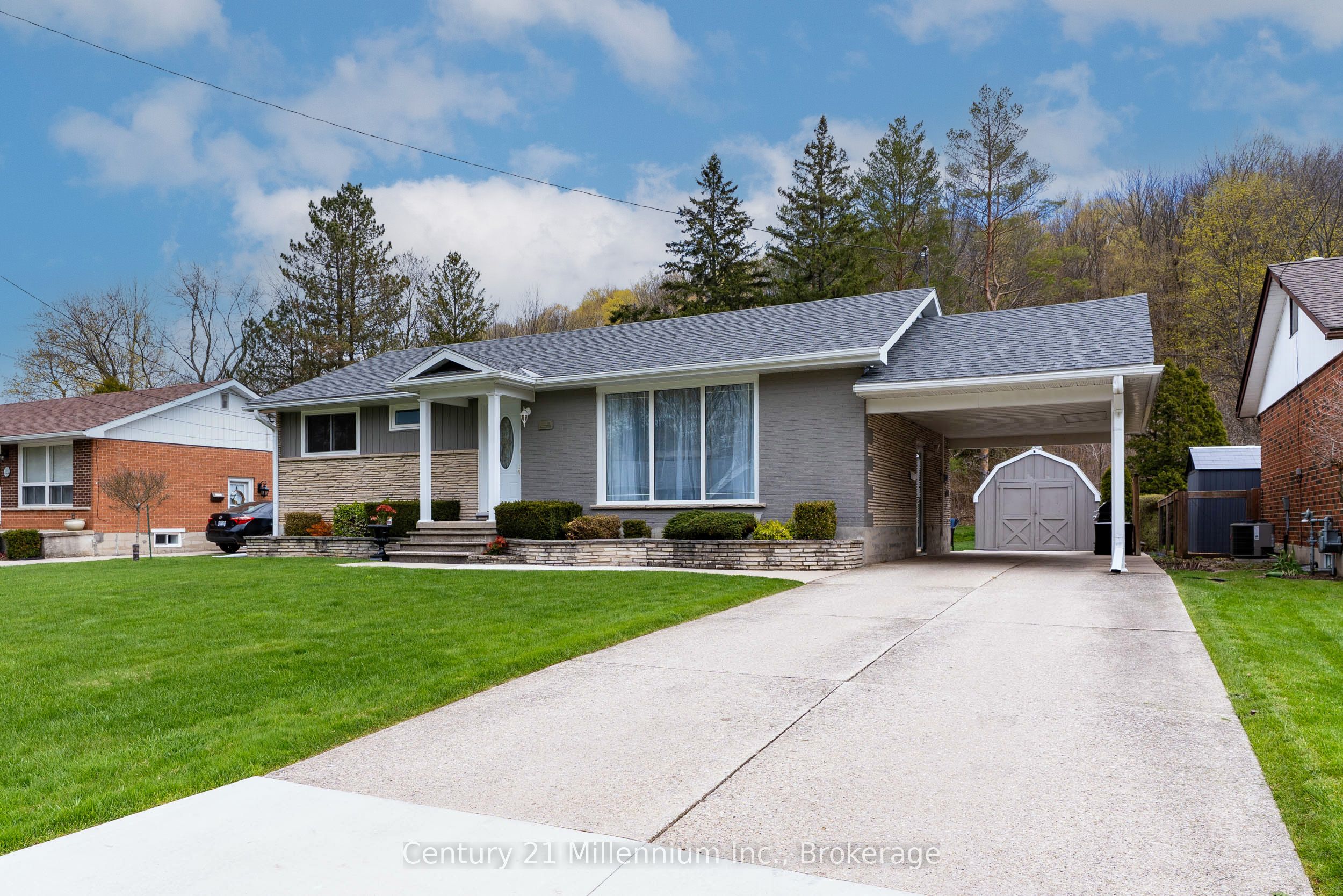 181 7th Avenue E, Owen Sound, ON N4K 2W8 photo 3