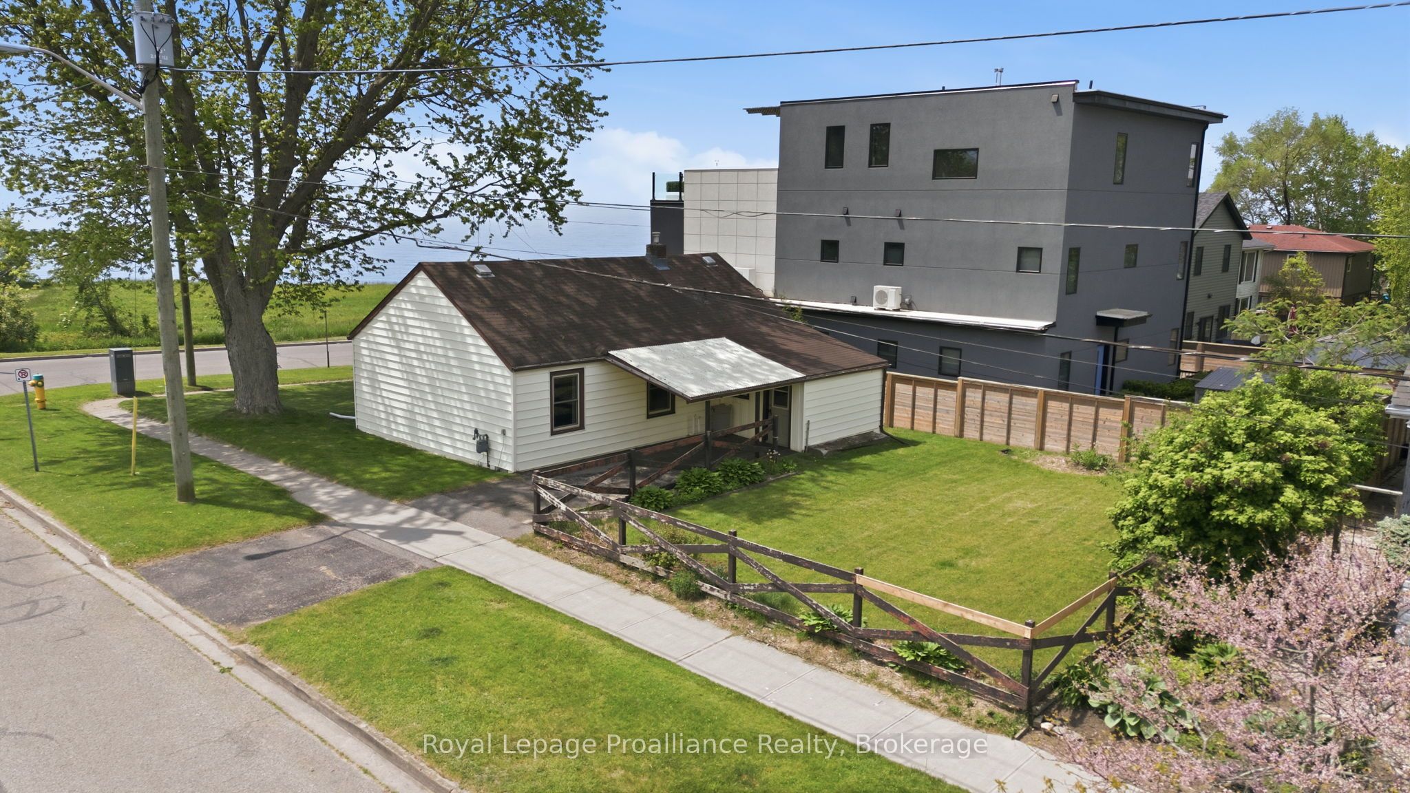 478 Monk Street, Cobourg, ON K9A 2T1 photo 2