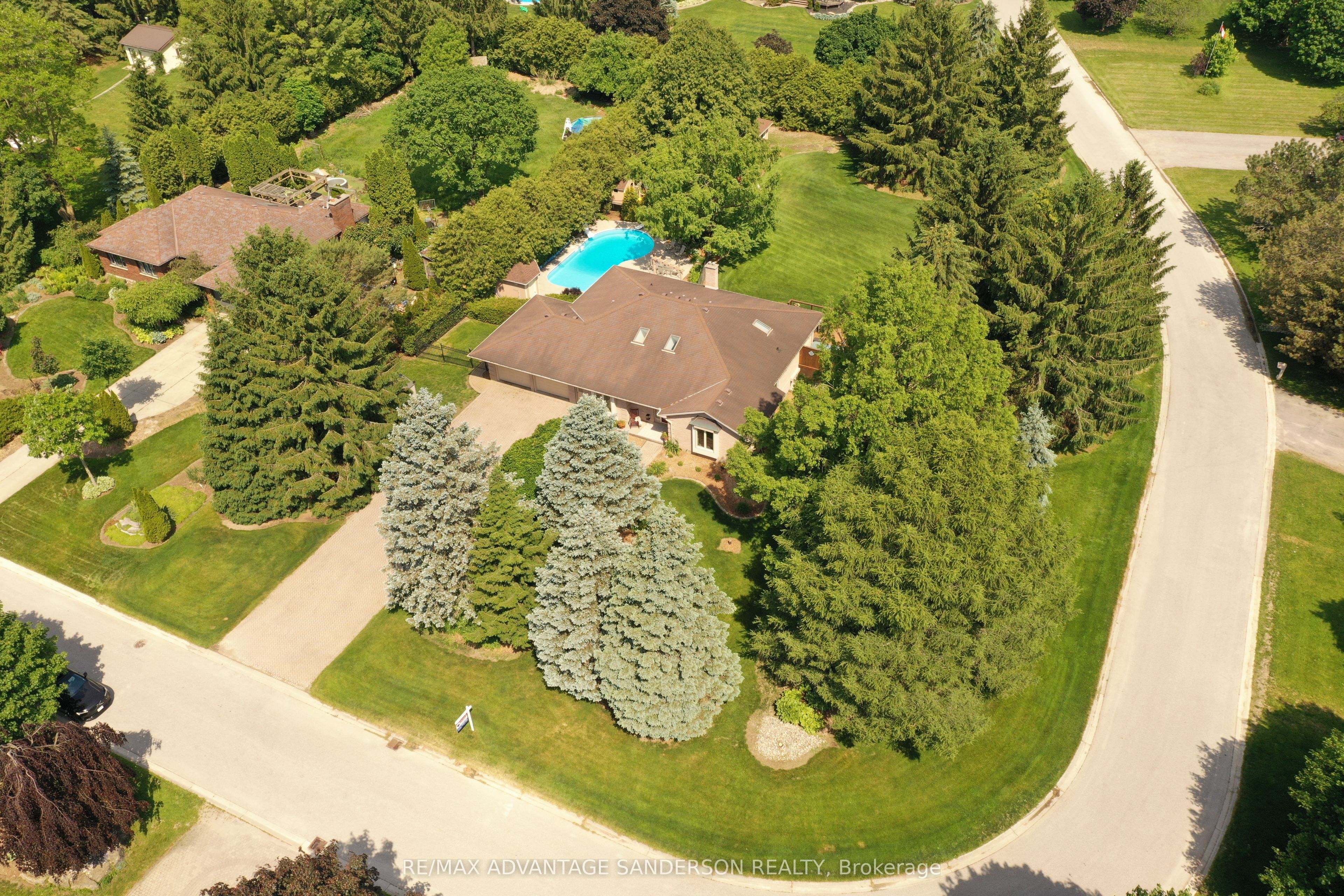 109 Salisbury Drive, Middlesex Centre, ON N0M 1P0 photo 2