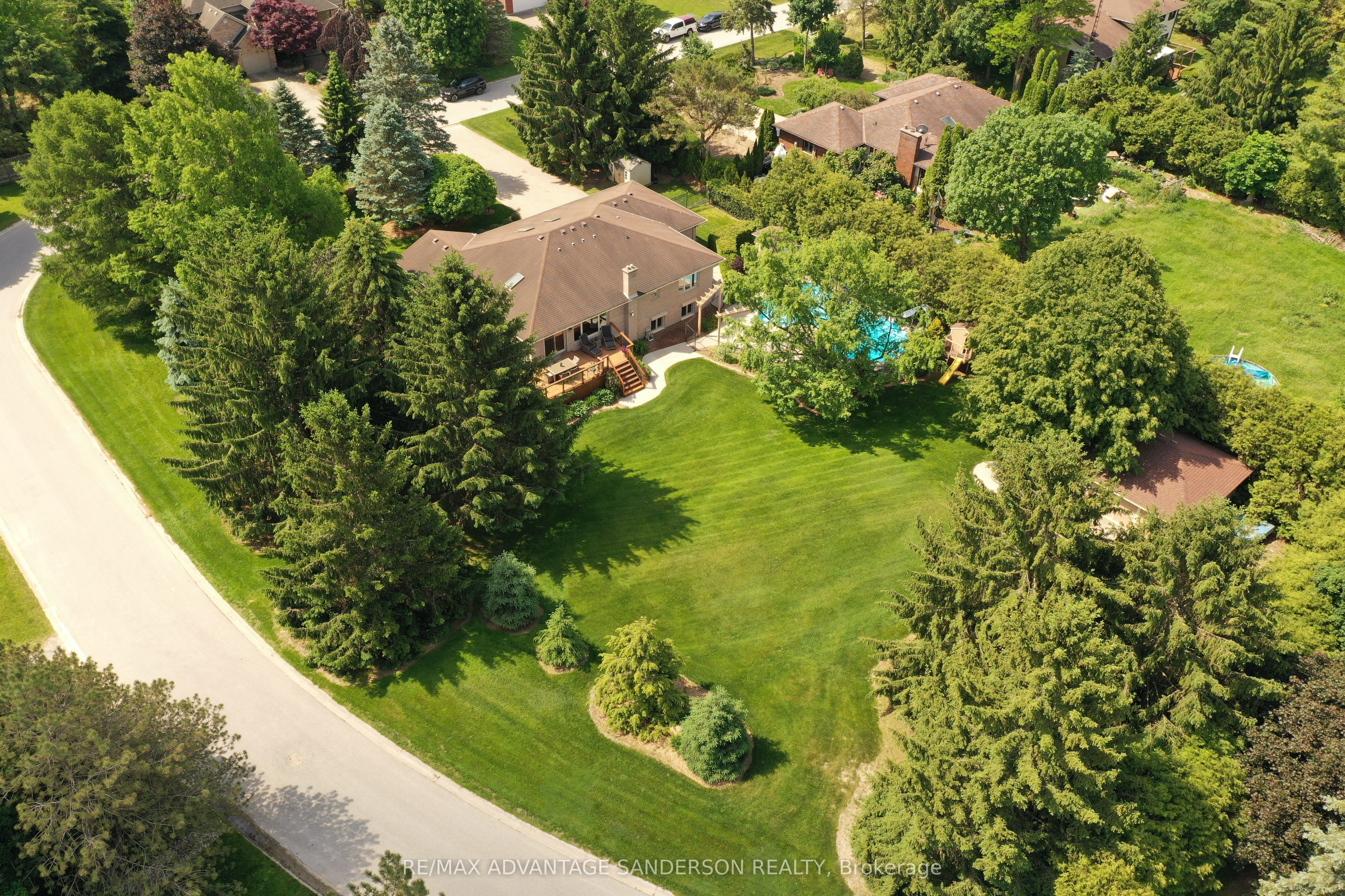 109 Salisbury Drive, Middlesex Centre, ON N0M 1P0 photo 3