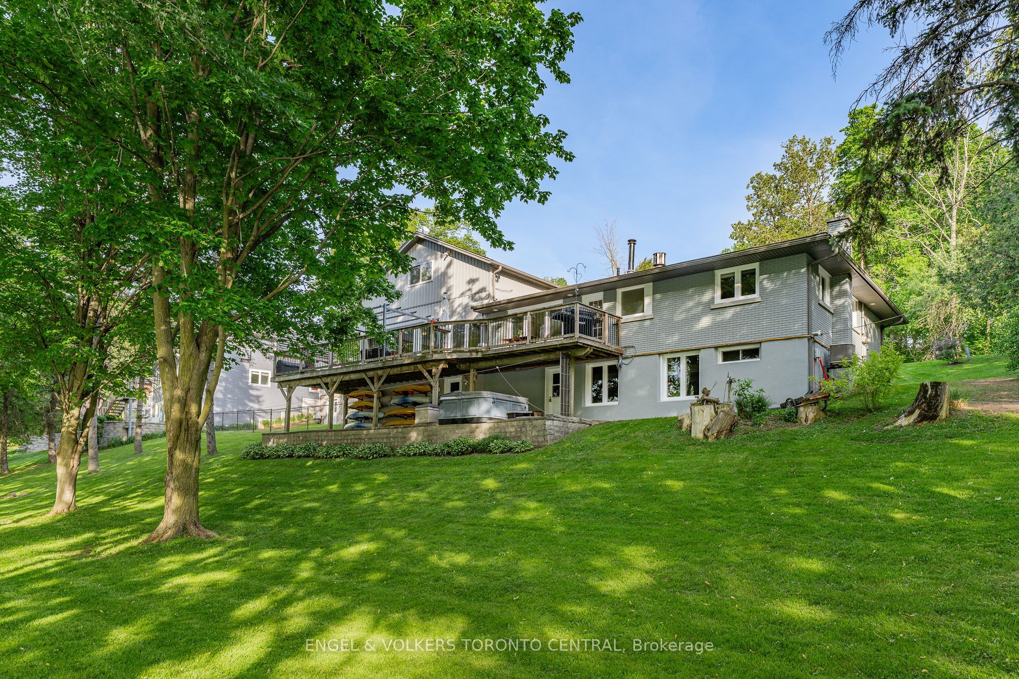 1135 Rivers Edge Drive, Woolwich, ON N0B 2V0 photo 3