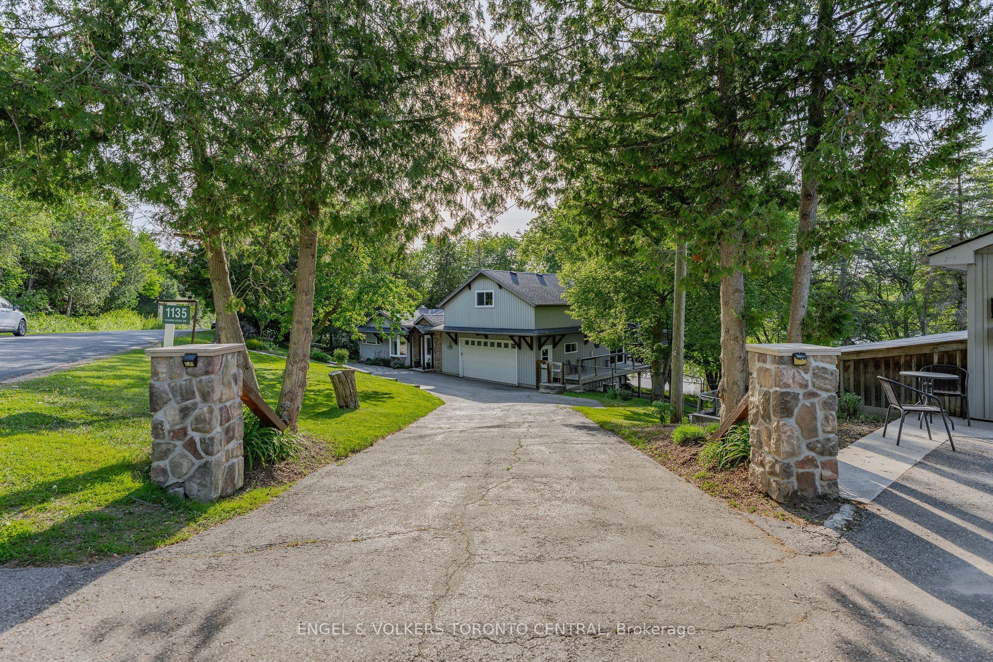 1135 Rivers Edge Drive, Woolwich, ON N0B 2V0 photo 5