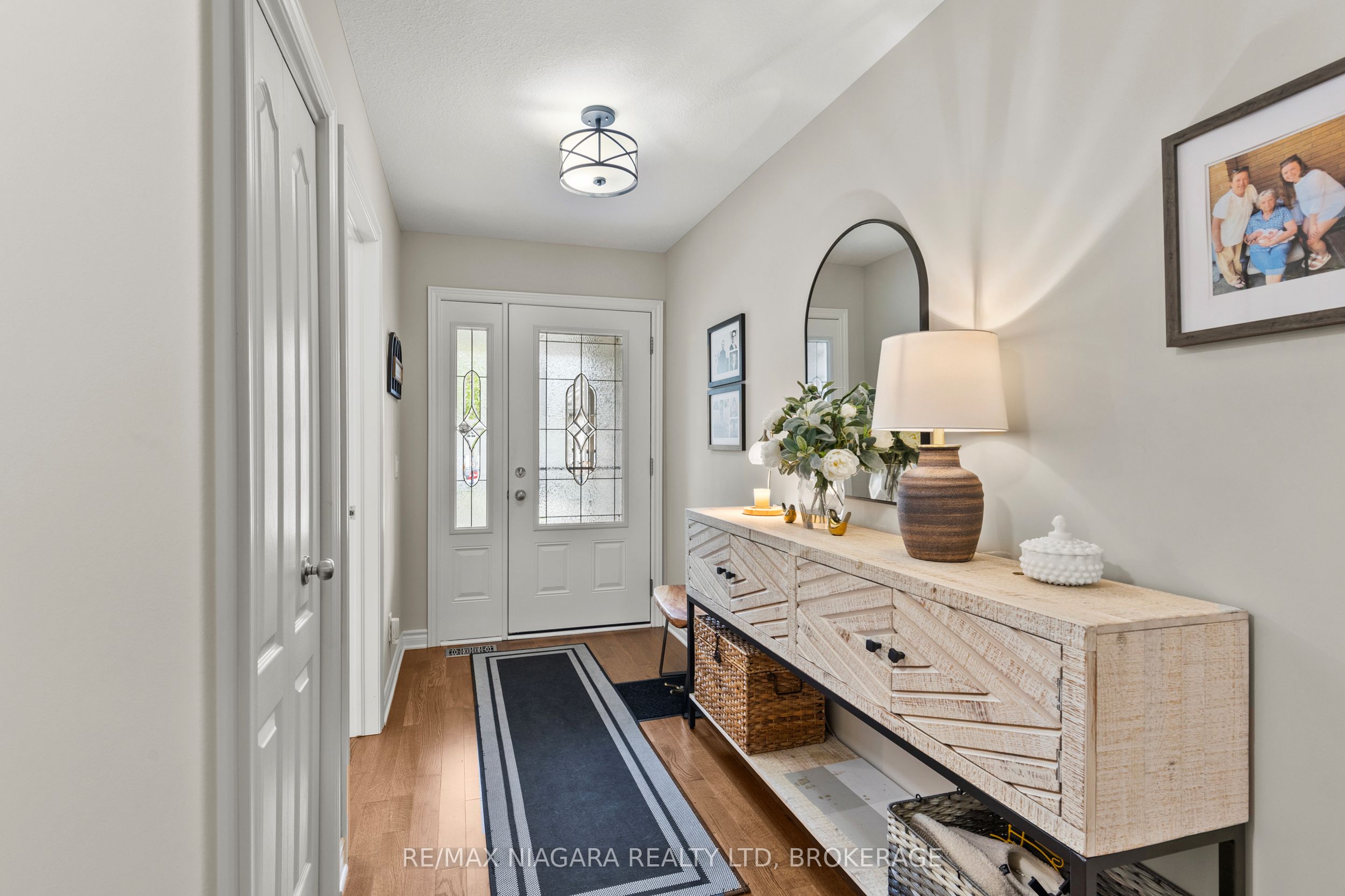 34 Rose Glen Crescent, Niagara-on-the-Lake, ON L0S 1T0 photo 5
