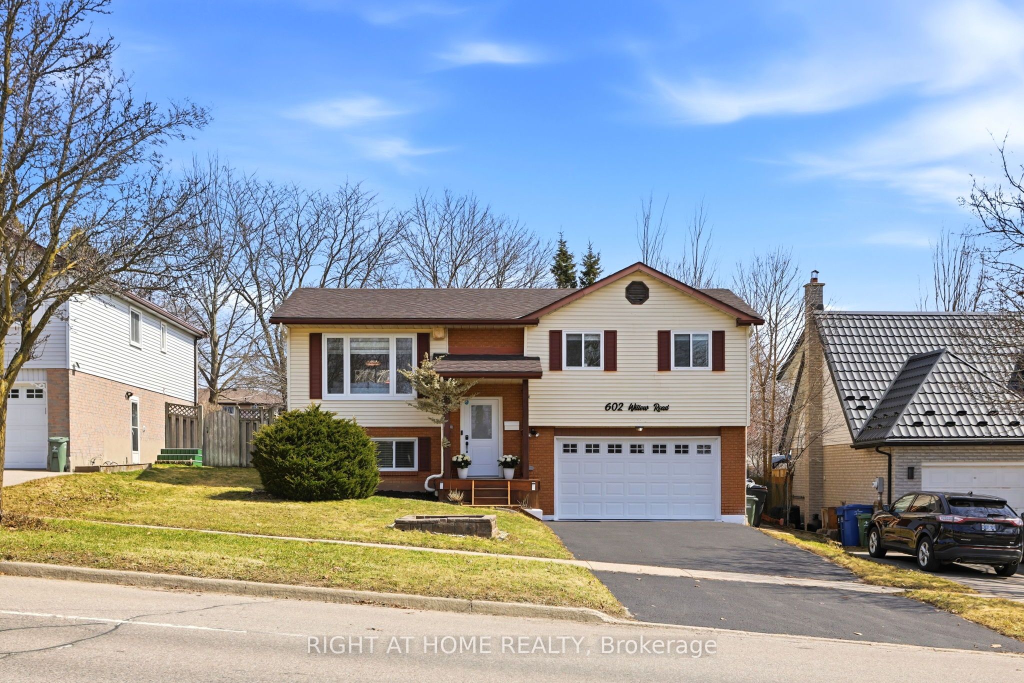 602 WILLOW Road, Guelph, ON N1H 7M5